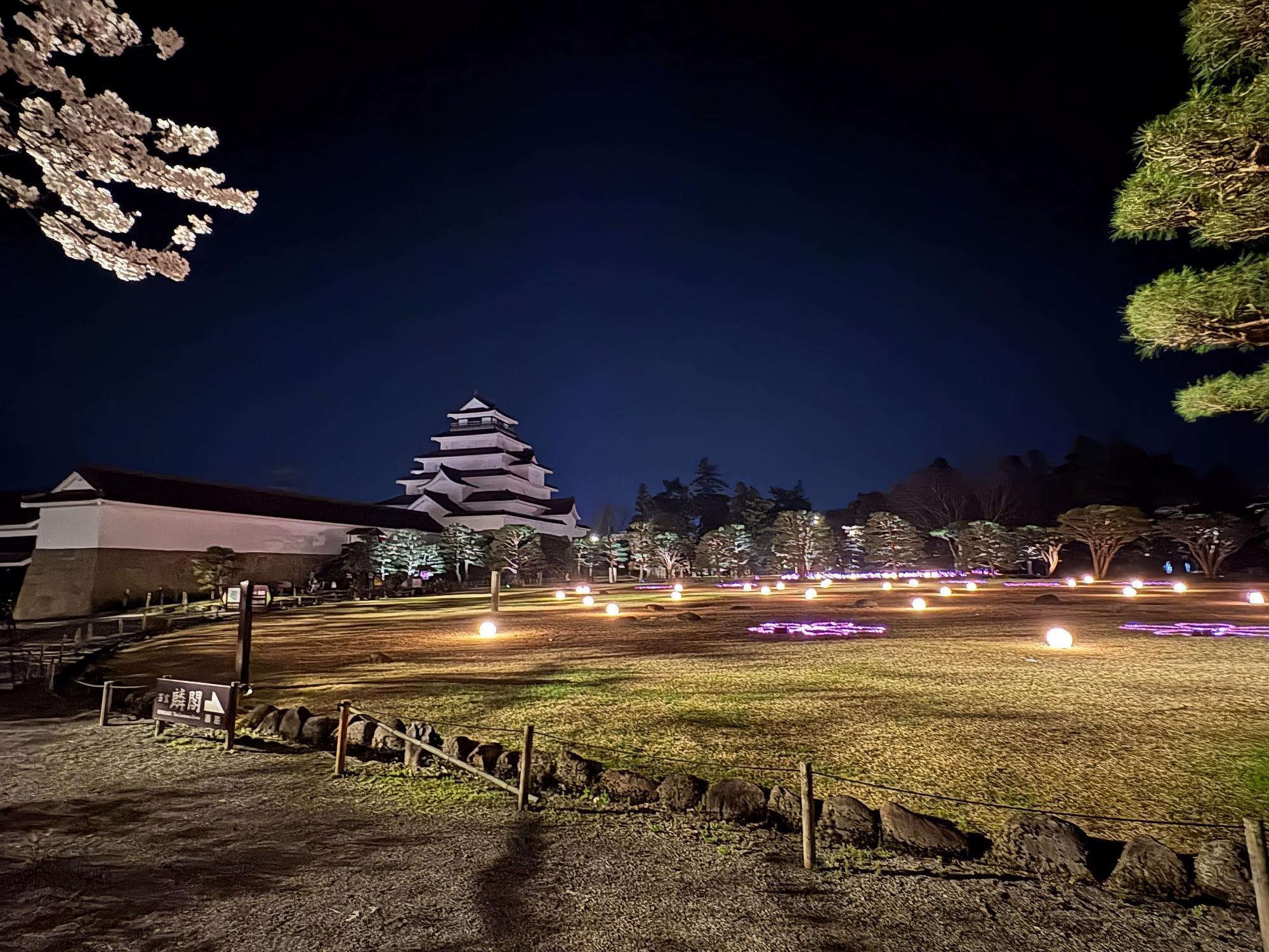 鶴ヶ城(若松城)夜桜見物 本丸