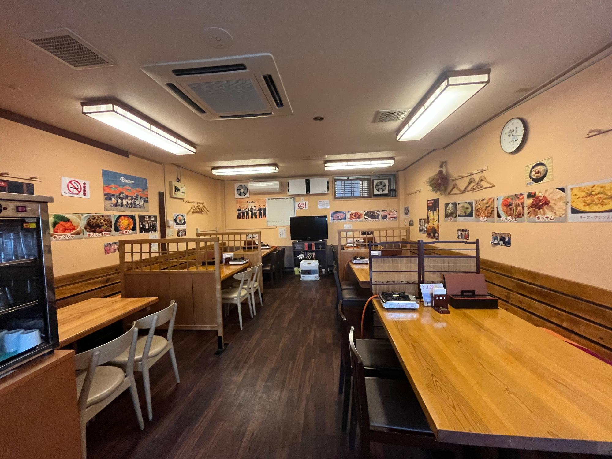 韓国料理 いぶし 店内