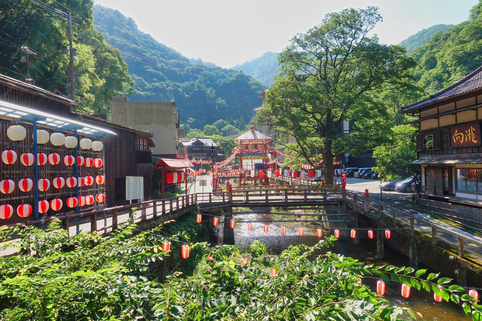 東山盆踊り 会場風景
