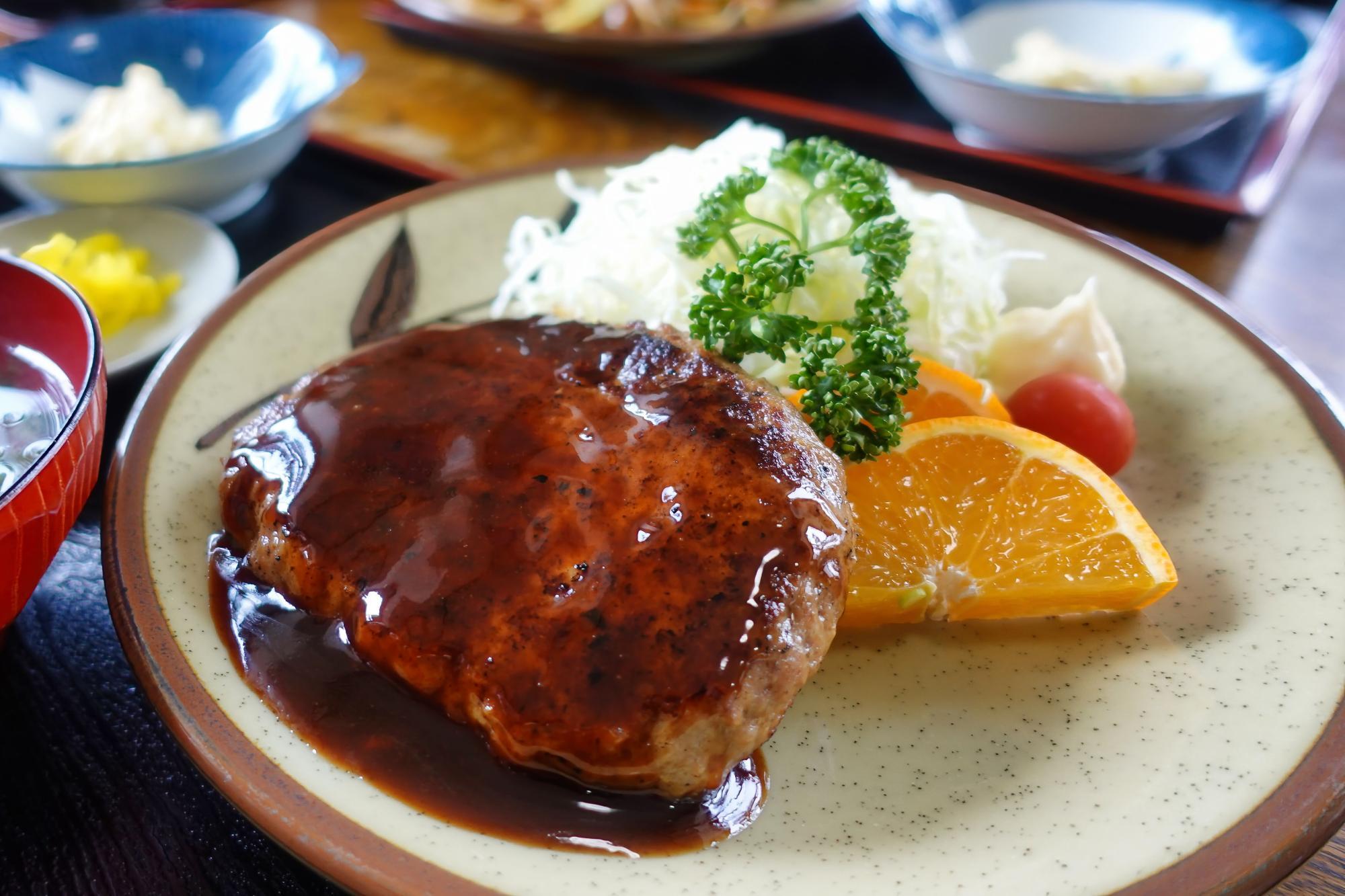 わたなべ食堂 ハンバーグ定食