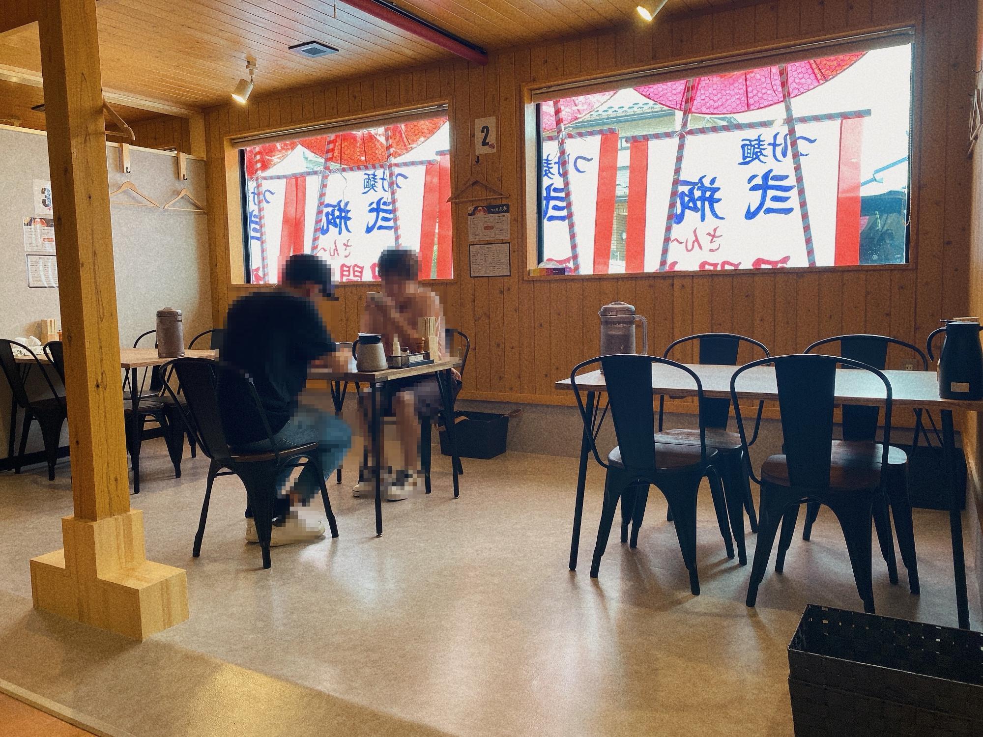 つけ麺  弐瓶(にかめ) テーブル席