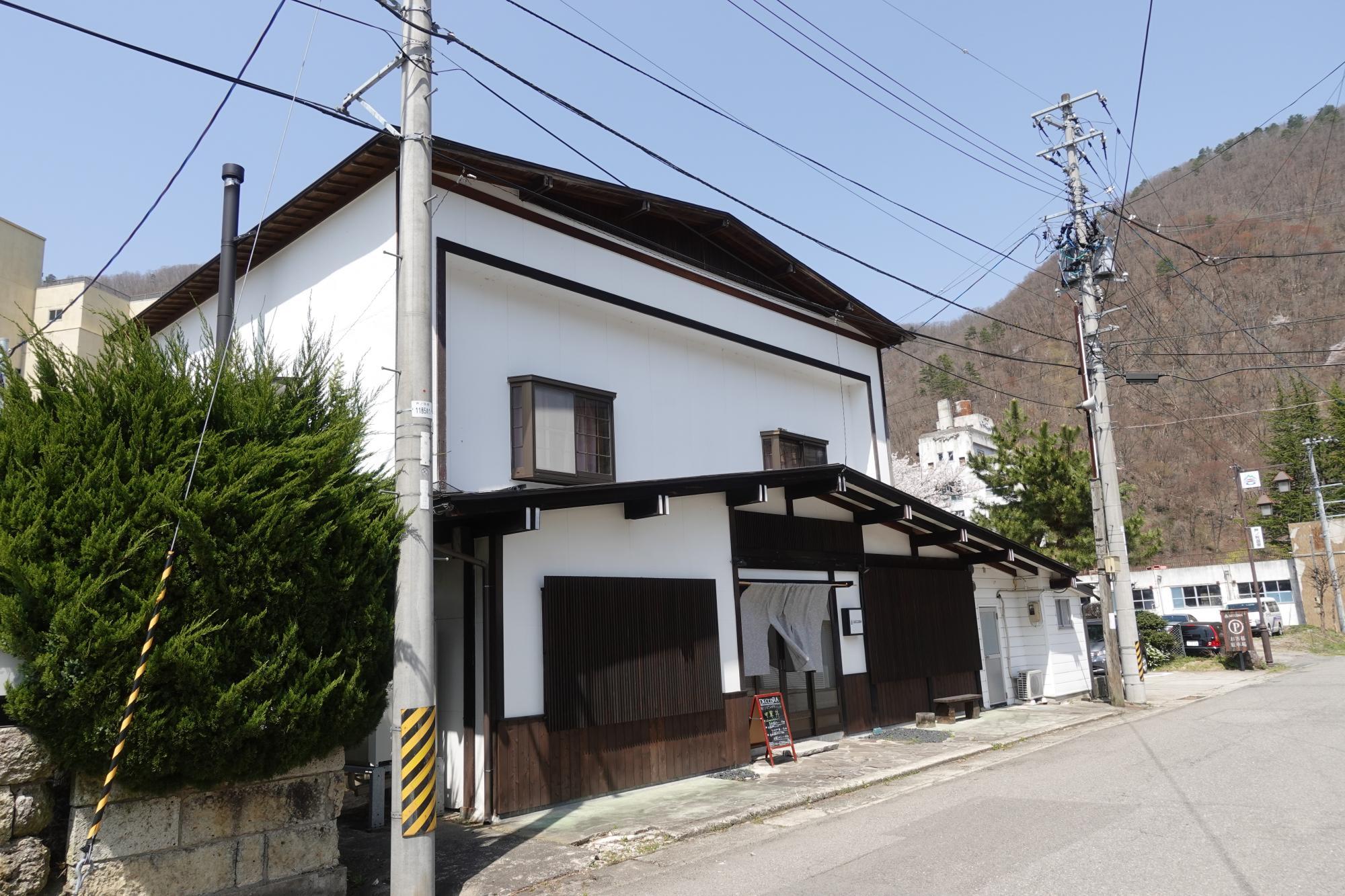 デッコラ(DECCORA)  店舗外観