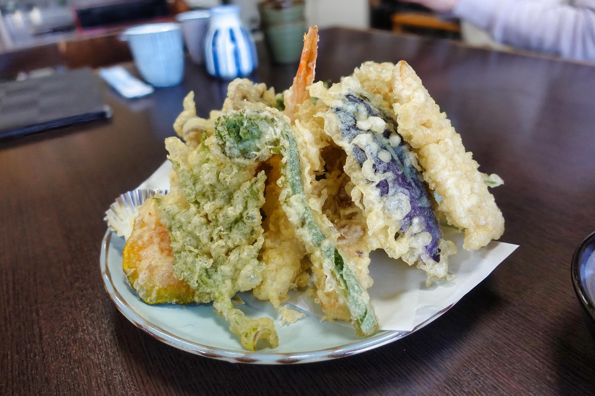 そば・うどん  打城(うつしろ) 天ぷら盛合せ