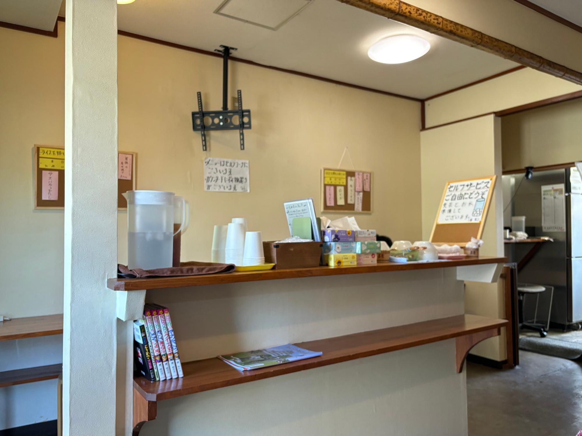 俺いのラーメン 店内