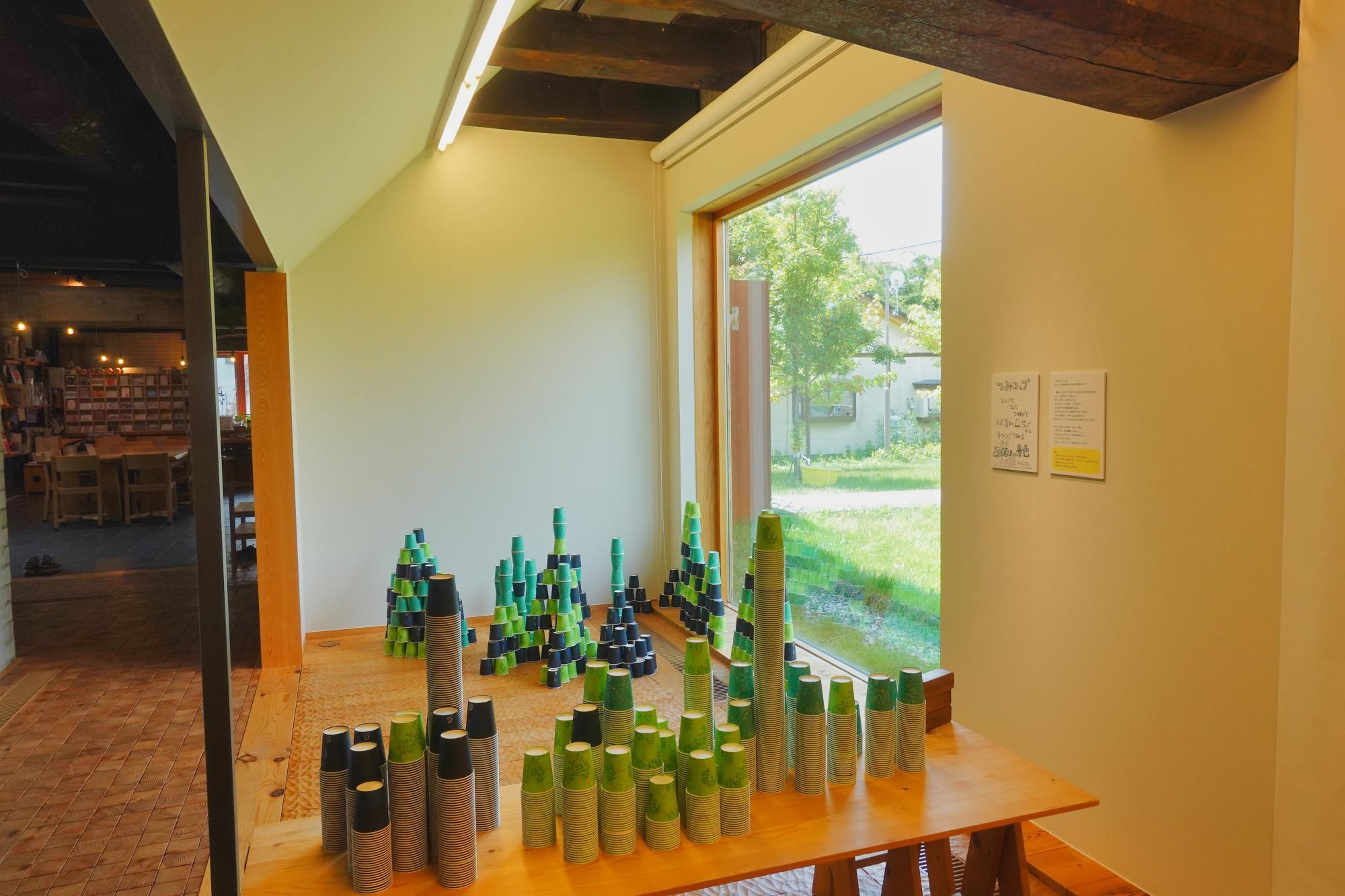 はじまりの美術館 こつこつと手さぐる展