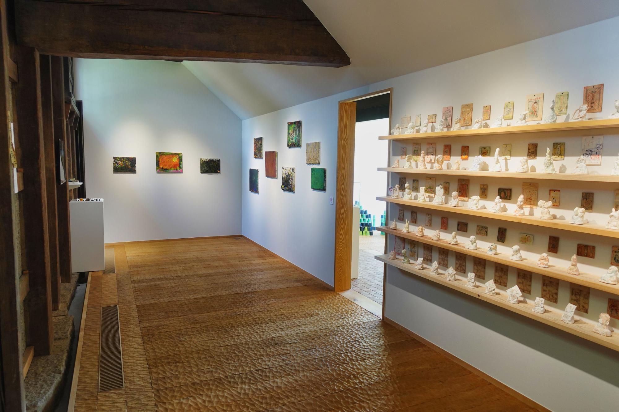 はじまりの美術館 こつこつと手さぐる展