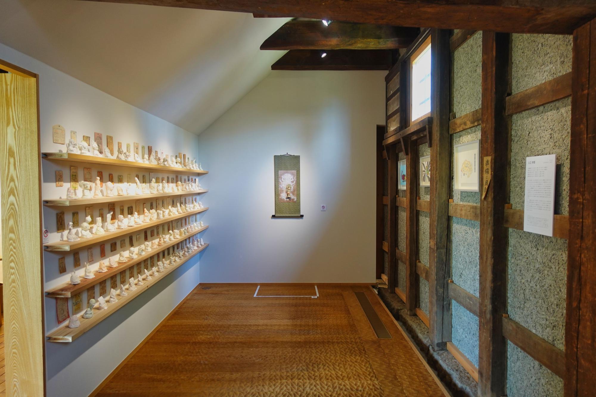 はじまりの美術館 こつこつと手さぐる展