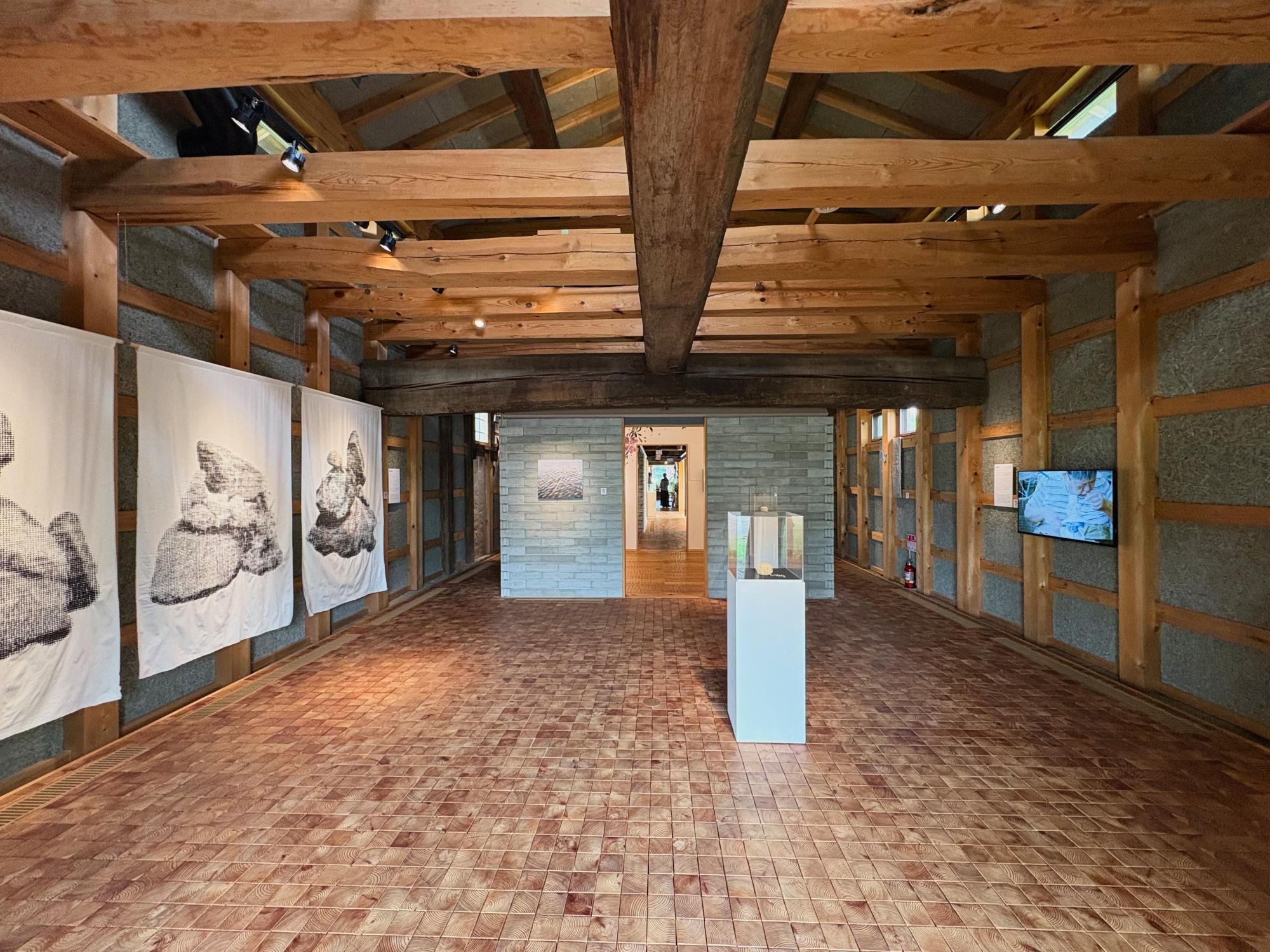 はじまりの美術館 こつこつと手さぐる展