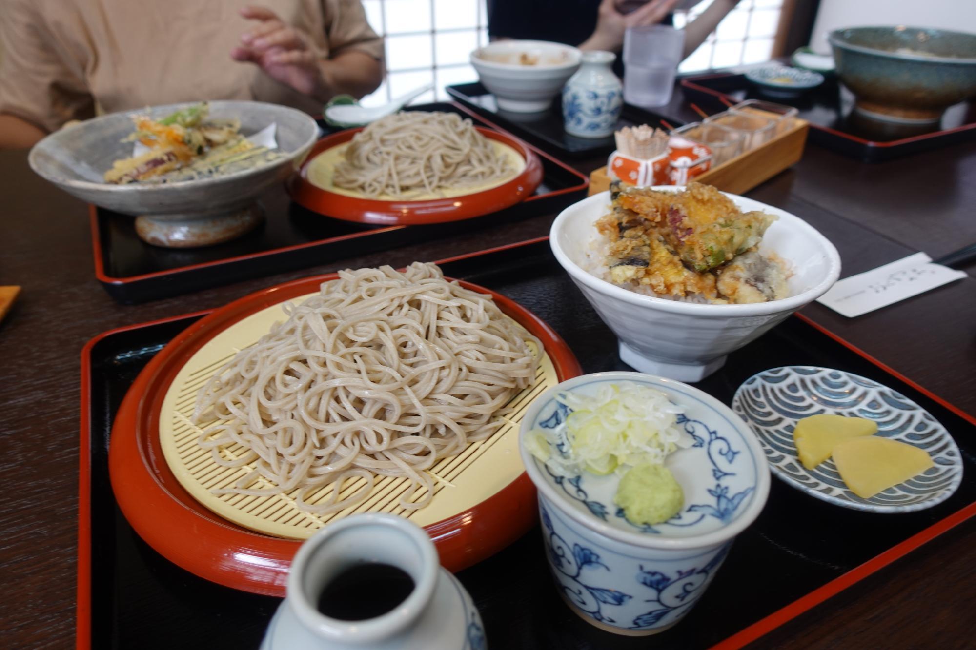 會津 おにやんま そばとミニ野菜天丼