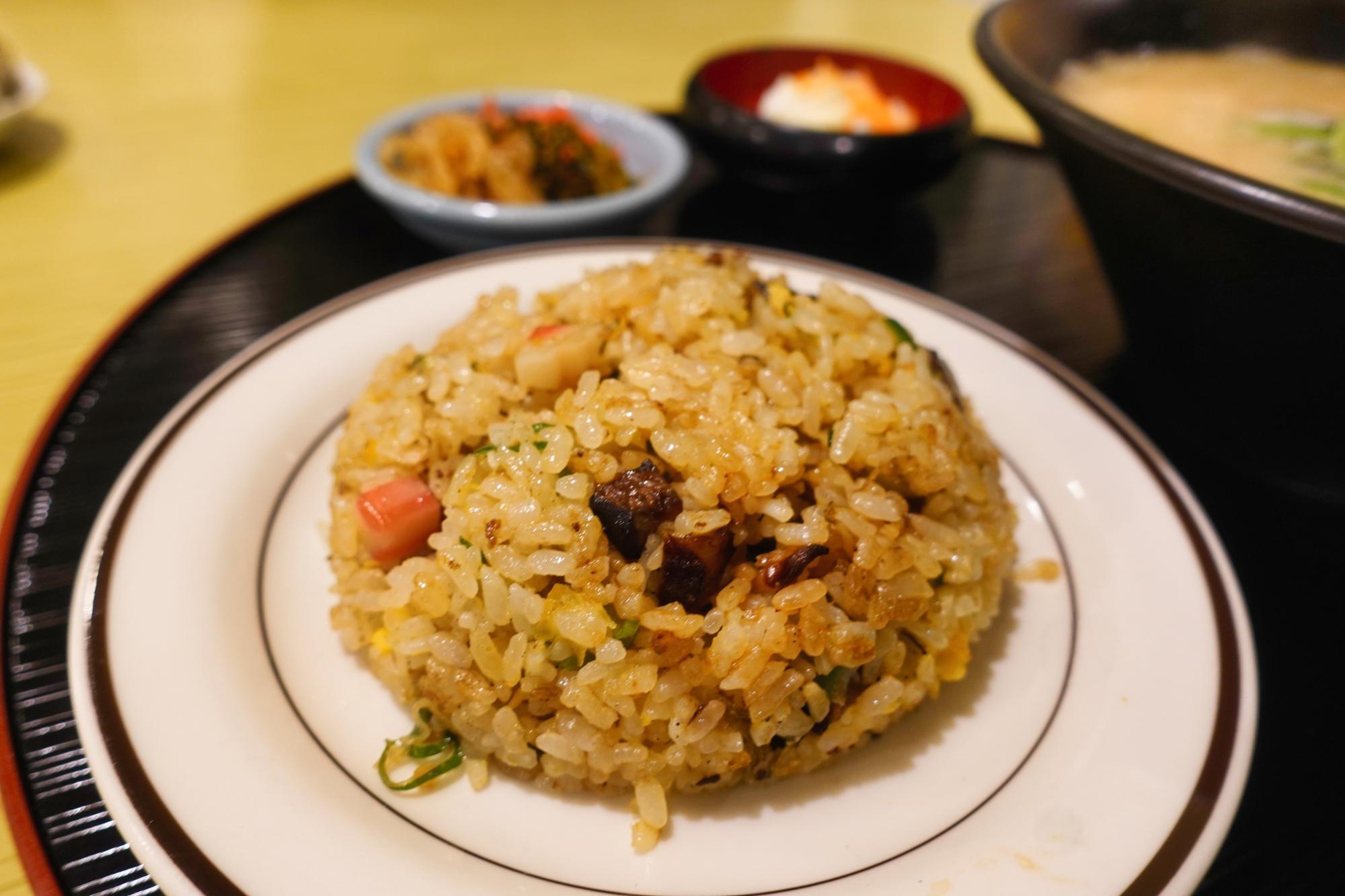 らーめん お食事処 あおやま とんこつラーメン & ミニチャーハン(Dセット)