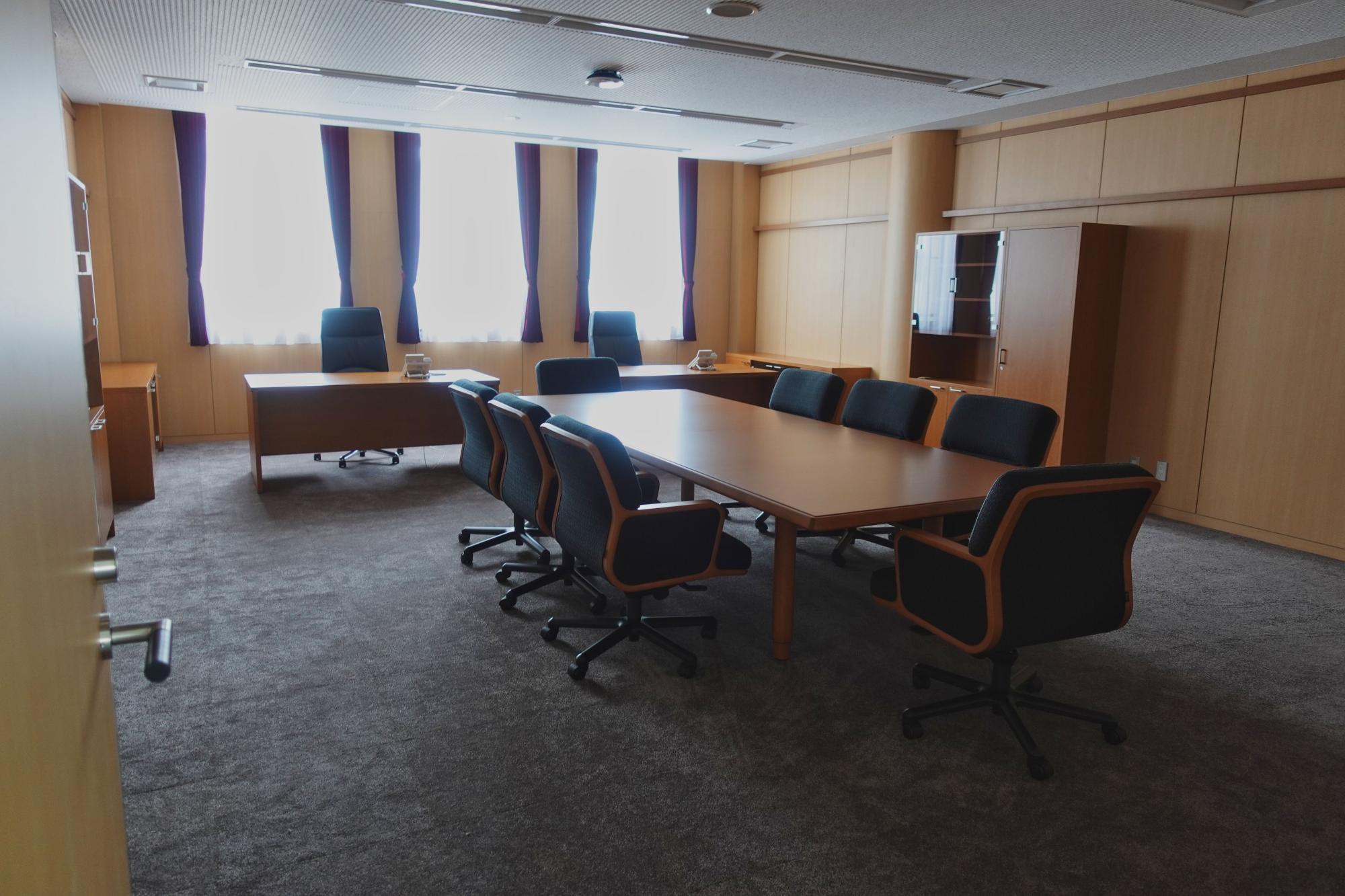 会津若松市役所 新庁舎 議長室