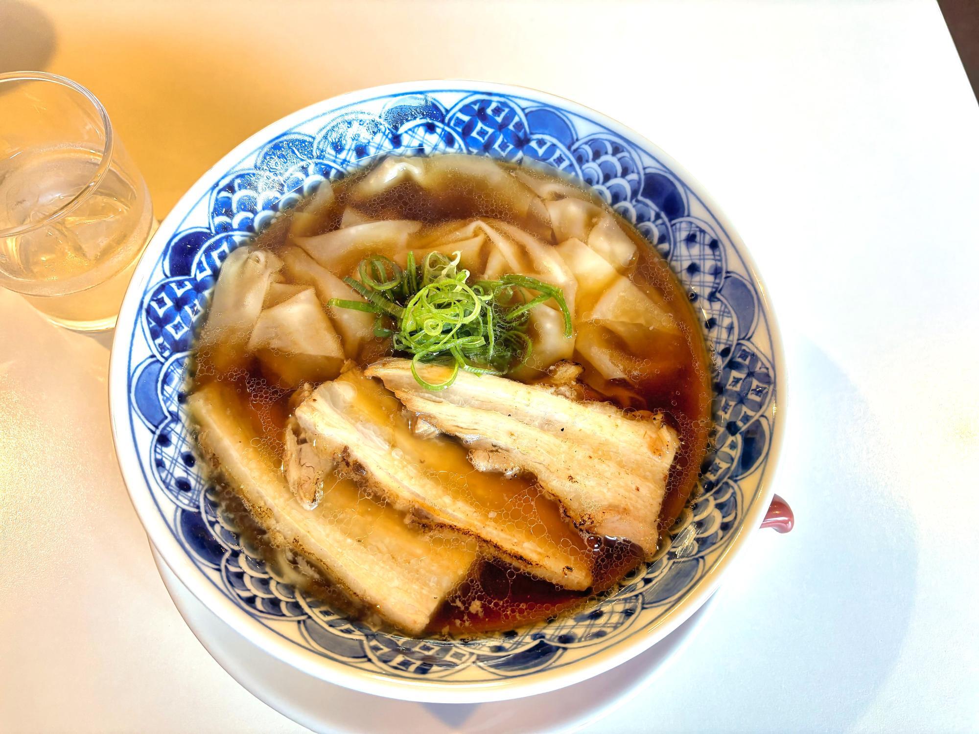 喜多方 満喜(みつき)  醤油ワンタン麺