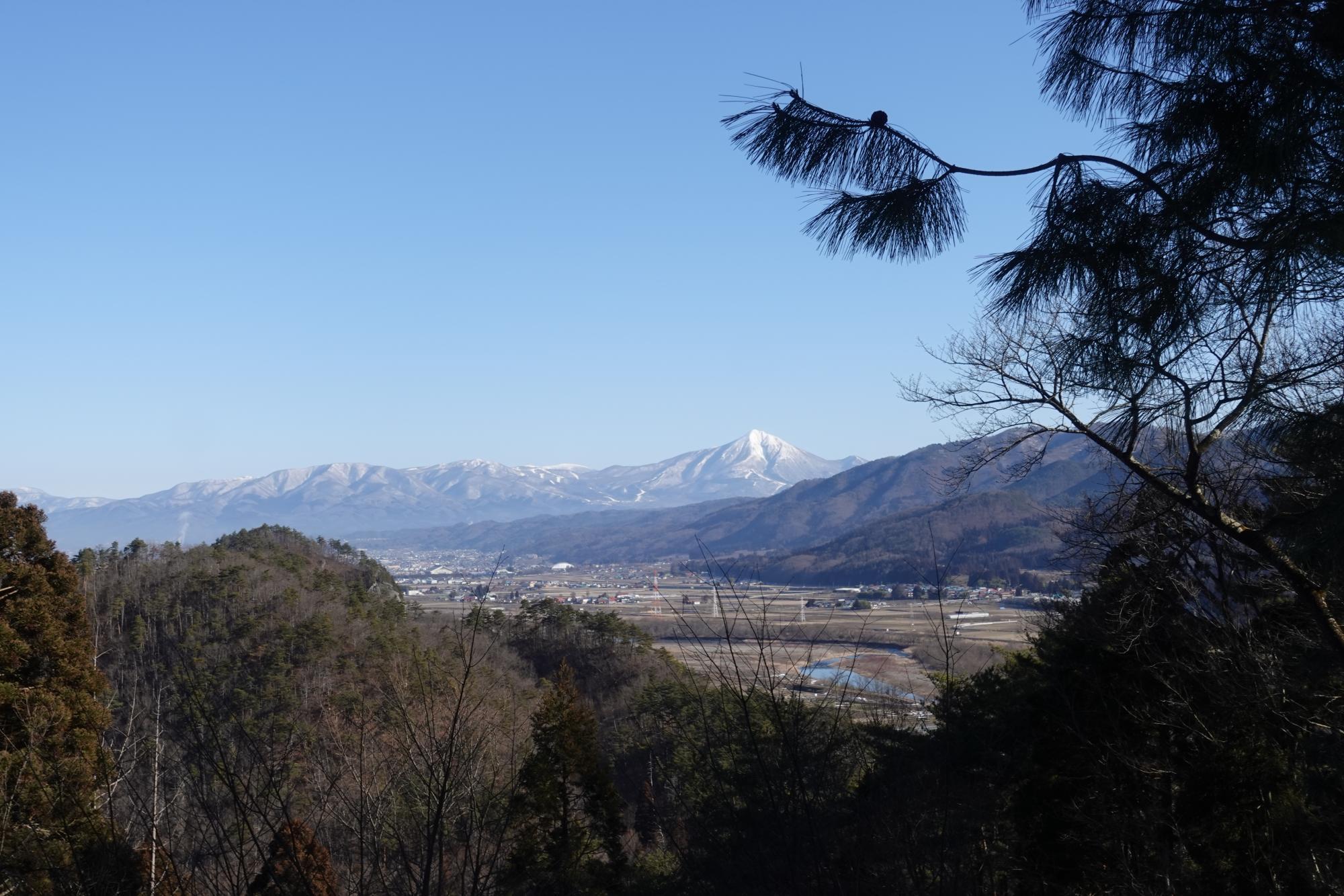 会津盆地と磐梯山