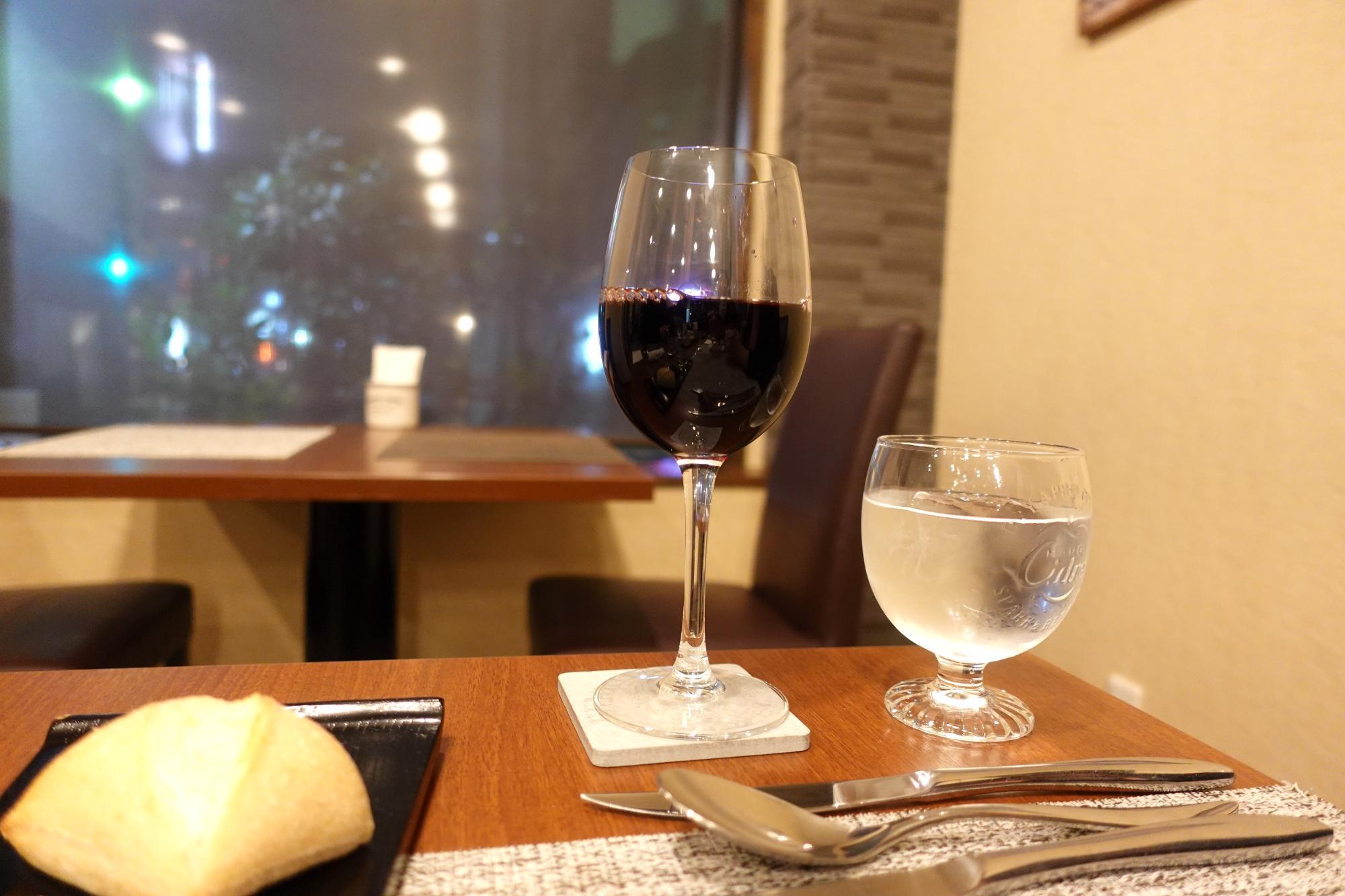 レストラン ラ レゾン(Restaurant la Raison) パンと飲み物