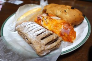 焼き立てパン ロコヒ