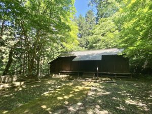 会津藩主松平家墓所 院内御廟 拝殿