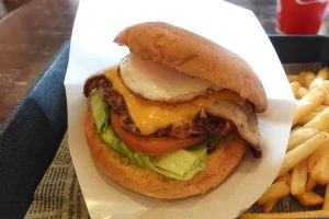 HERO’S DINER（ヒーローズダイナー） HEROバーガー