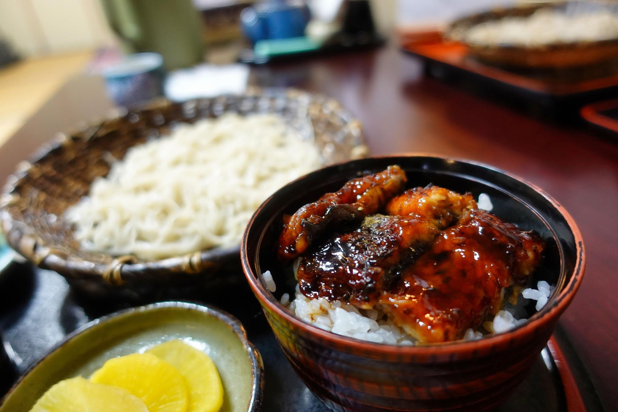 山都 そば処 萬長 (まんちょう) 山都そばセット うな丼
