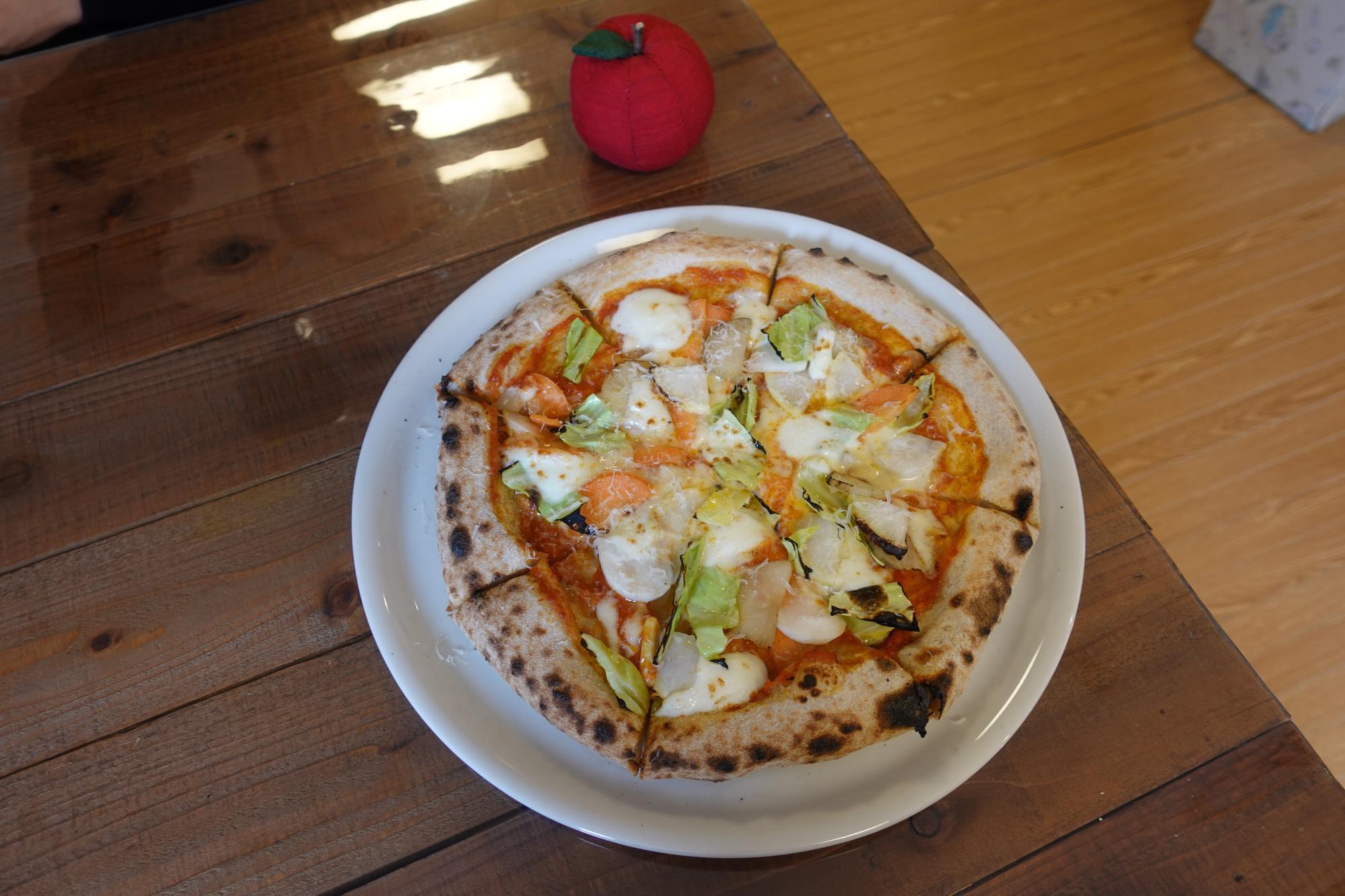 あぽり  いろいろ野菜 ピッツァ