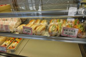 吉田菓子舗(よしだ かしほ) ショーケース