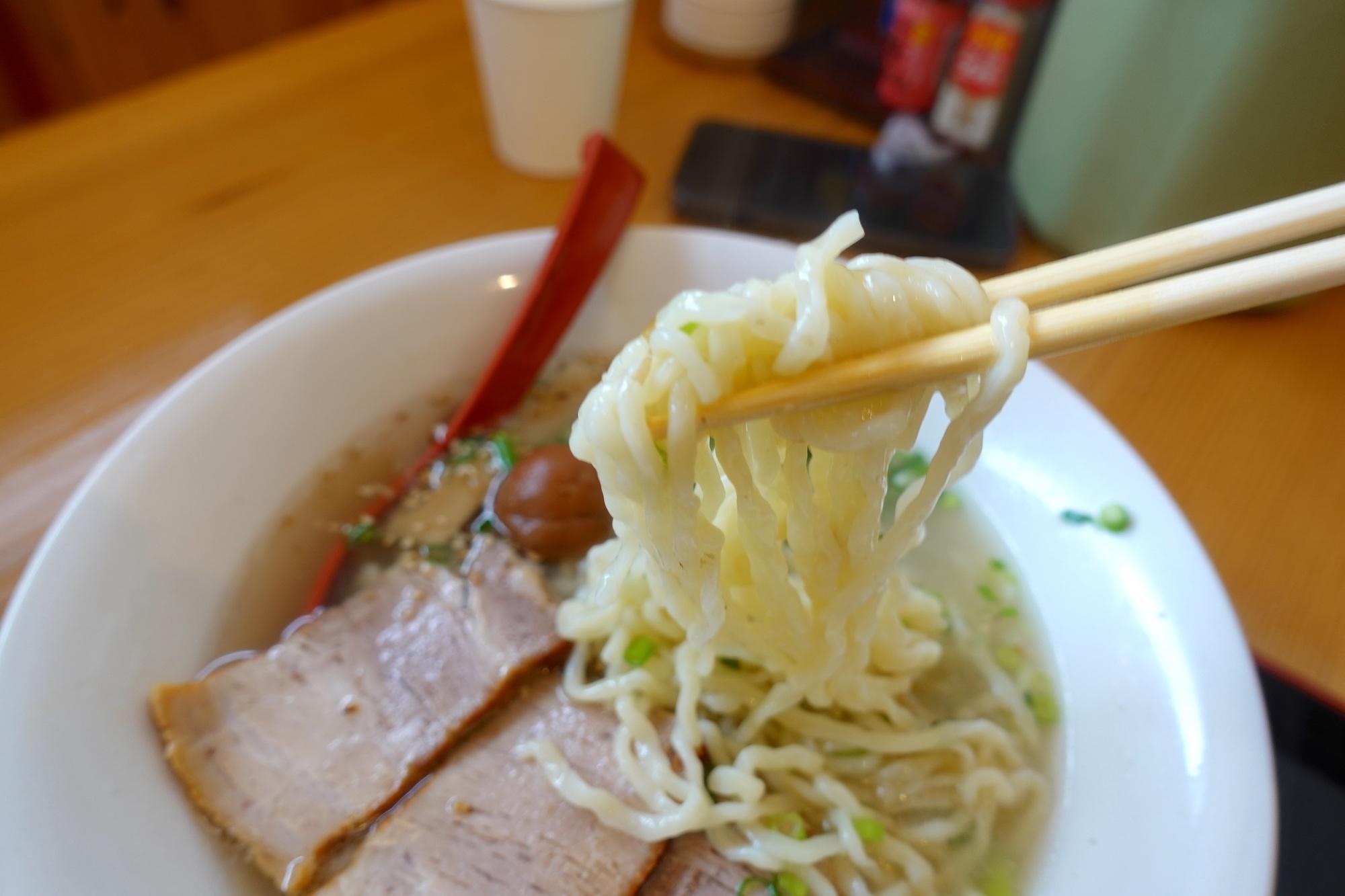 肴家 つかさ 会津山塩ラーメン 多加水麺