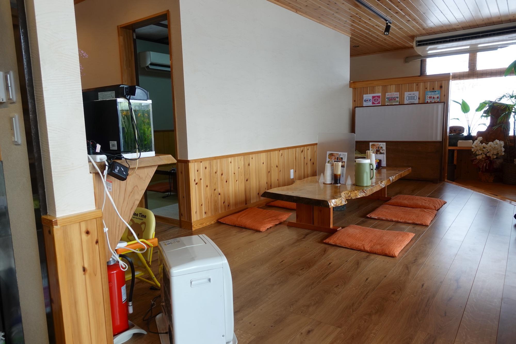 肴家 つかさ 店内