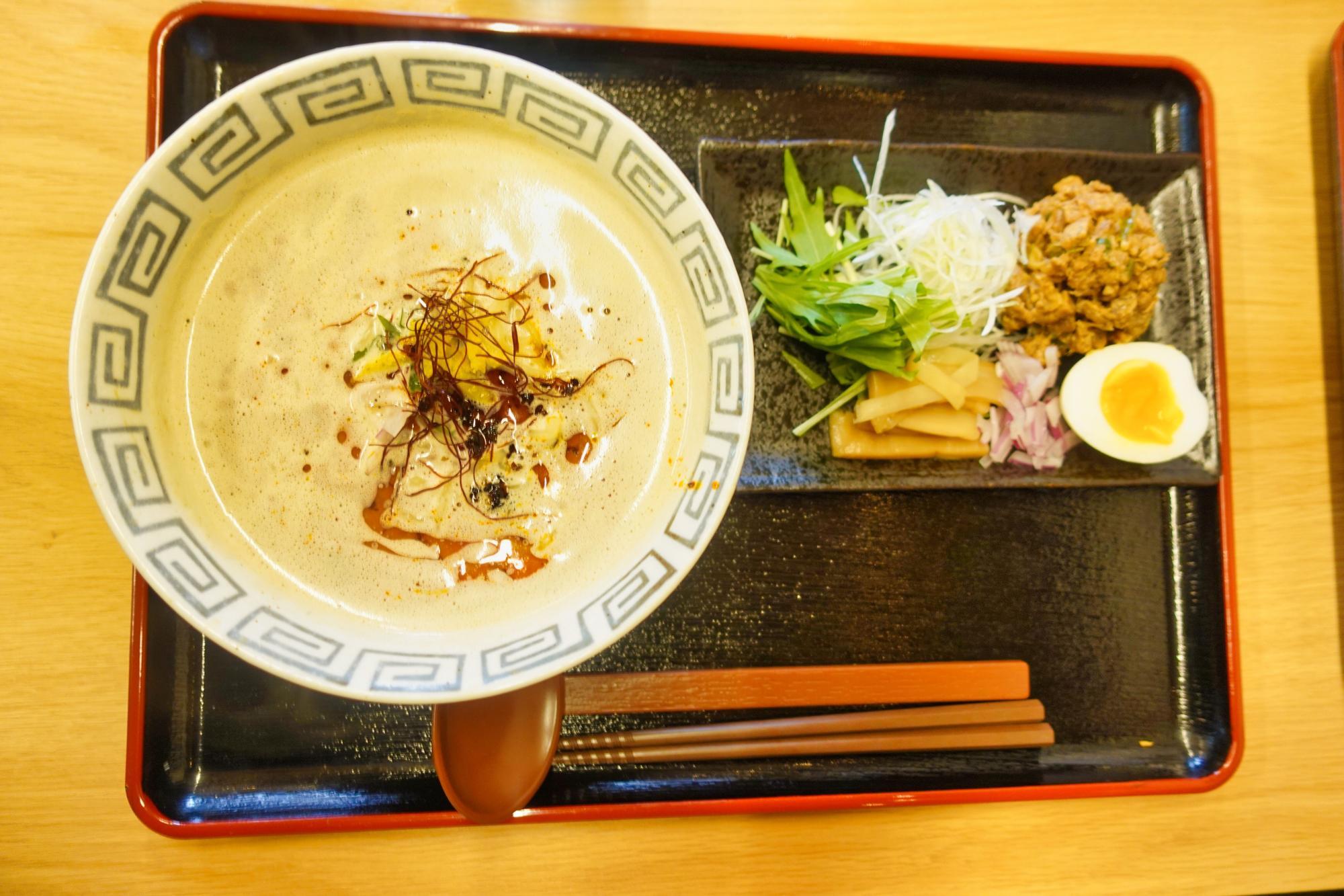 海風堂(シーフードウ)  魚介坦々麺