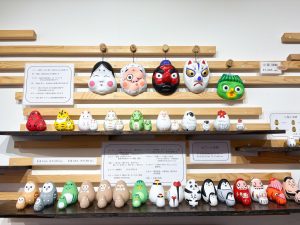 野沢民芸商店 店内 張り子