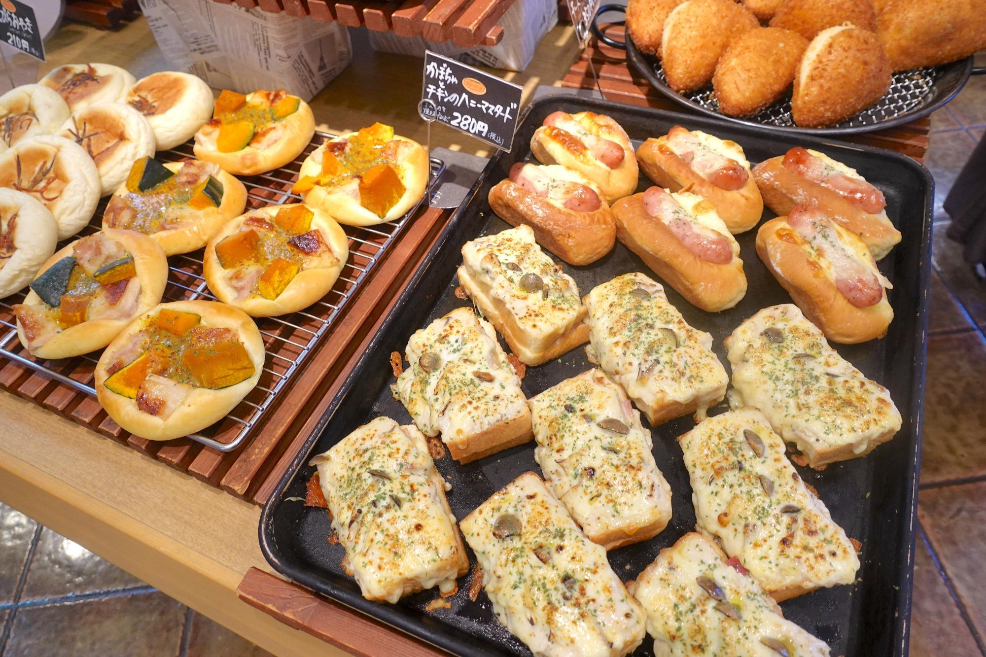 タローパンは太郎庵(にいでら店)のパン屋さん パン