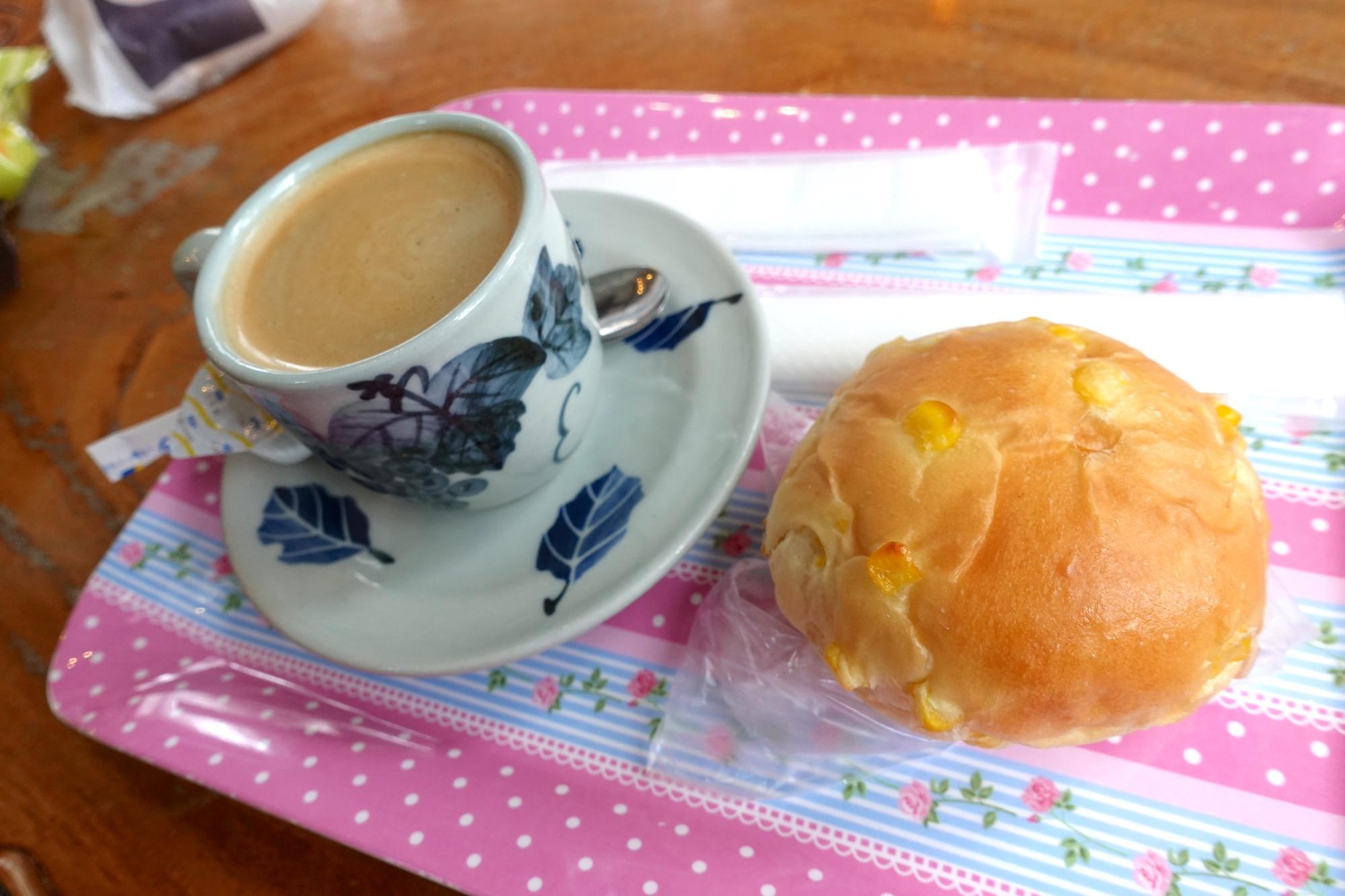 タローパンは太郎庵(にいでら店)のパン屋さん イートイン