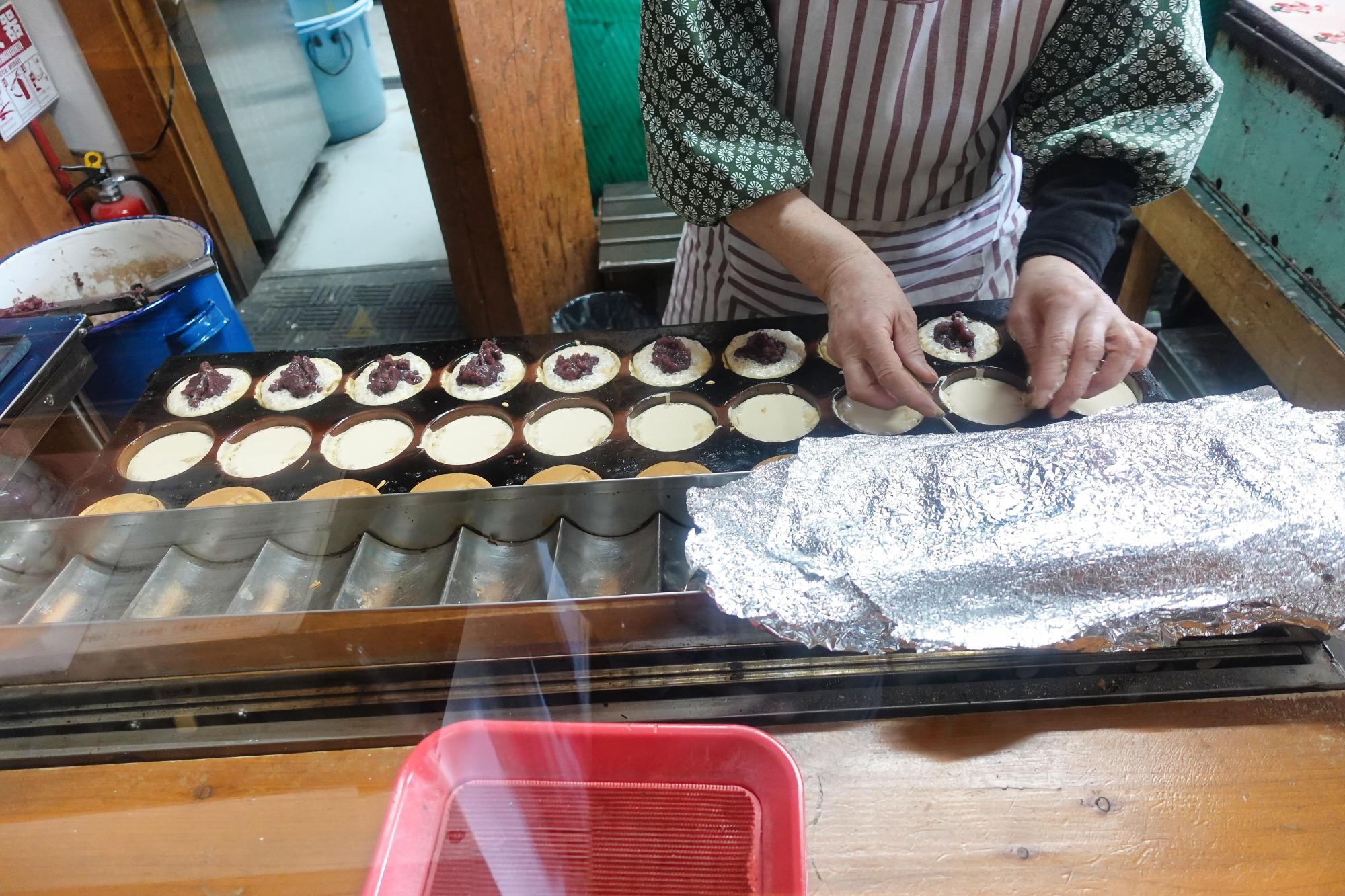 田原屋菓子店 店内 きんつば