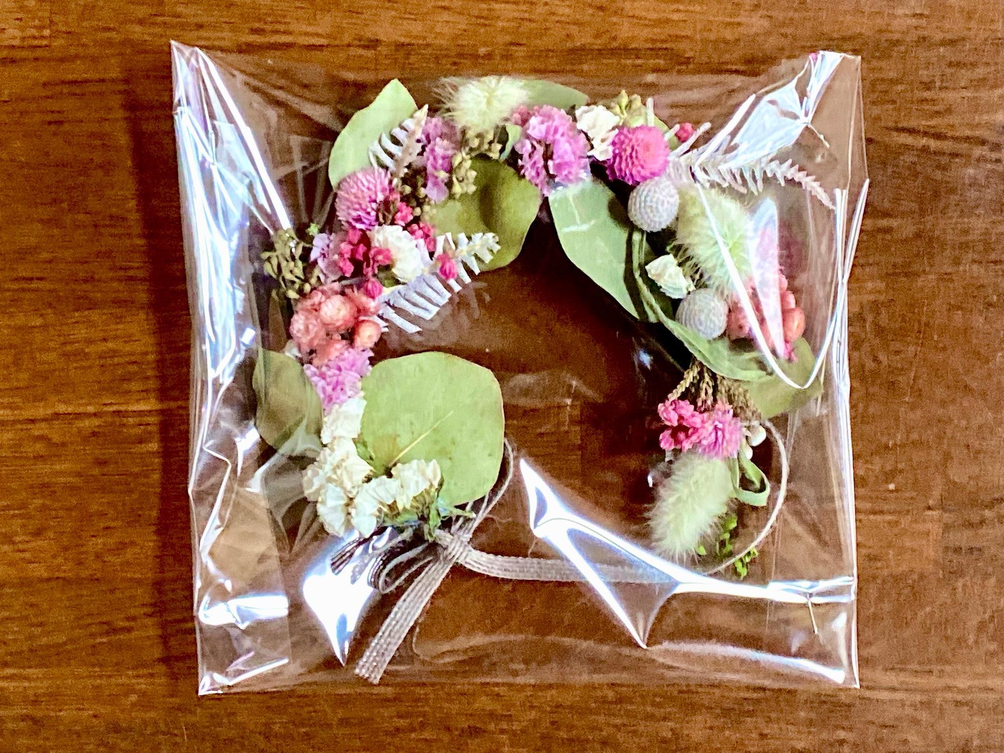 F＆A APARTMENT 成人式の前撮り用髪飾りで作られたリース(以前に撮影)