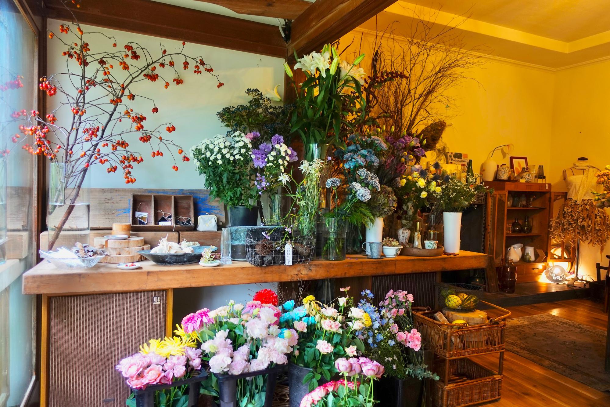 F＆A APARTMENT 店内