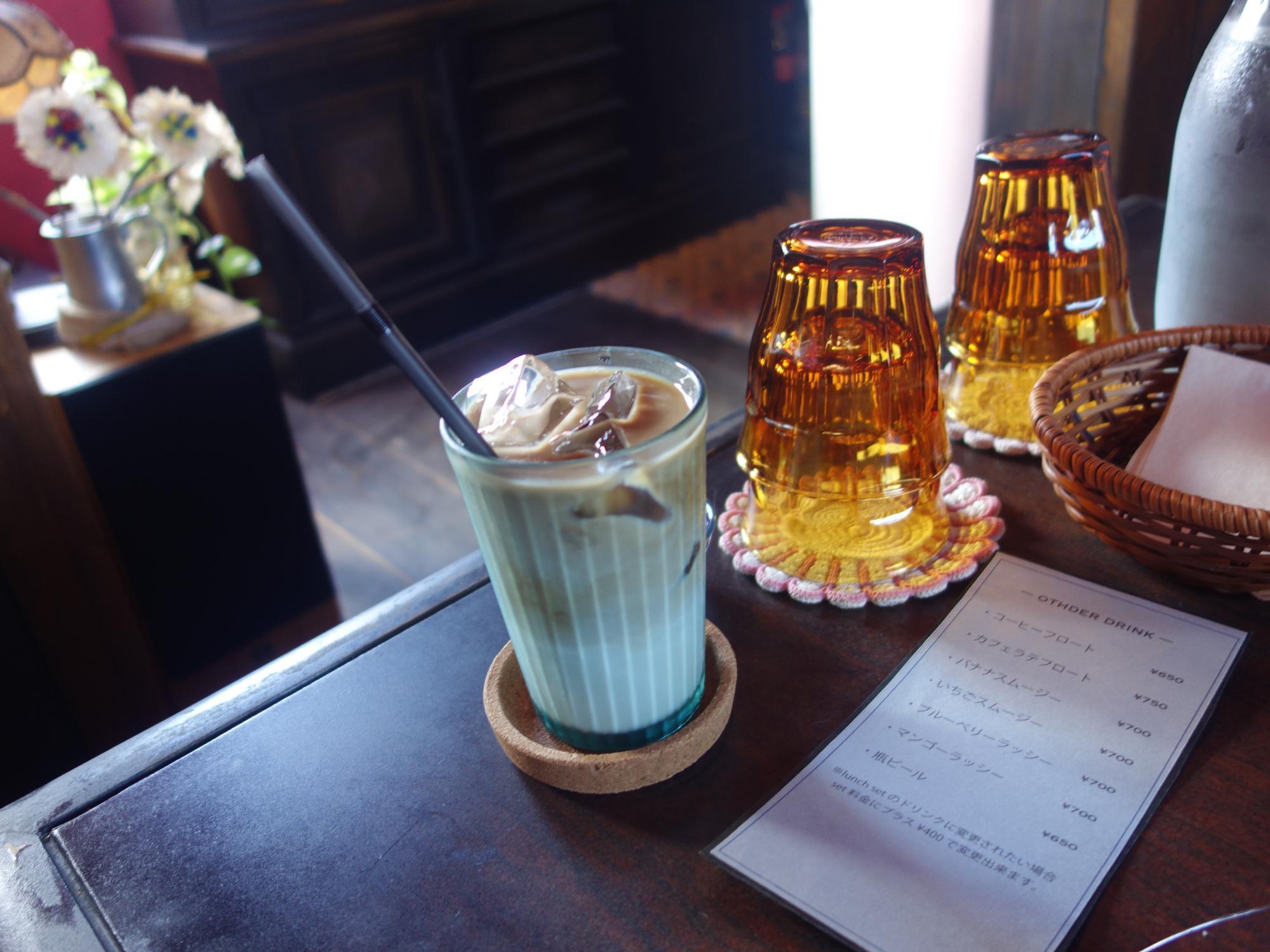 キッチン イザナイ セットドリンク カフェラテ(アイス)