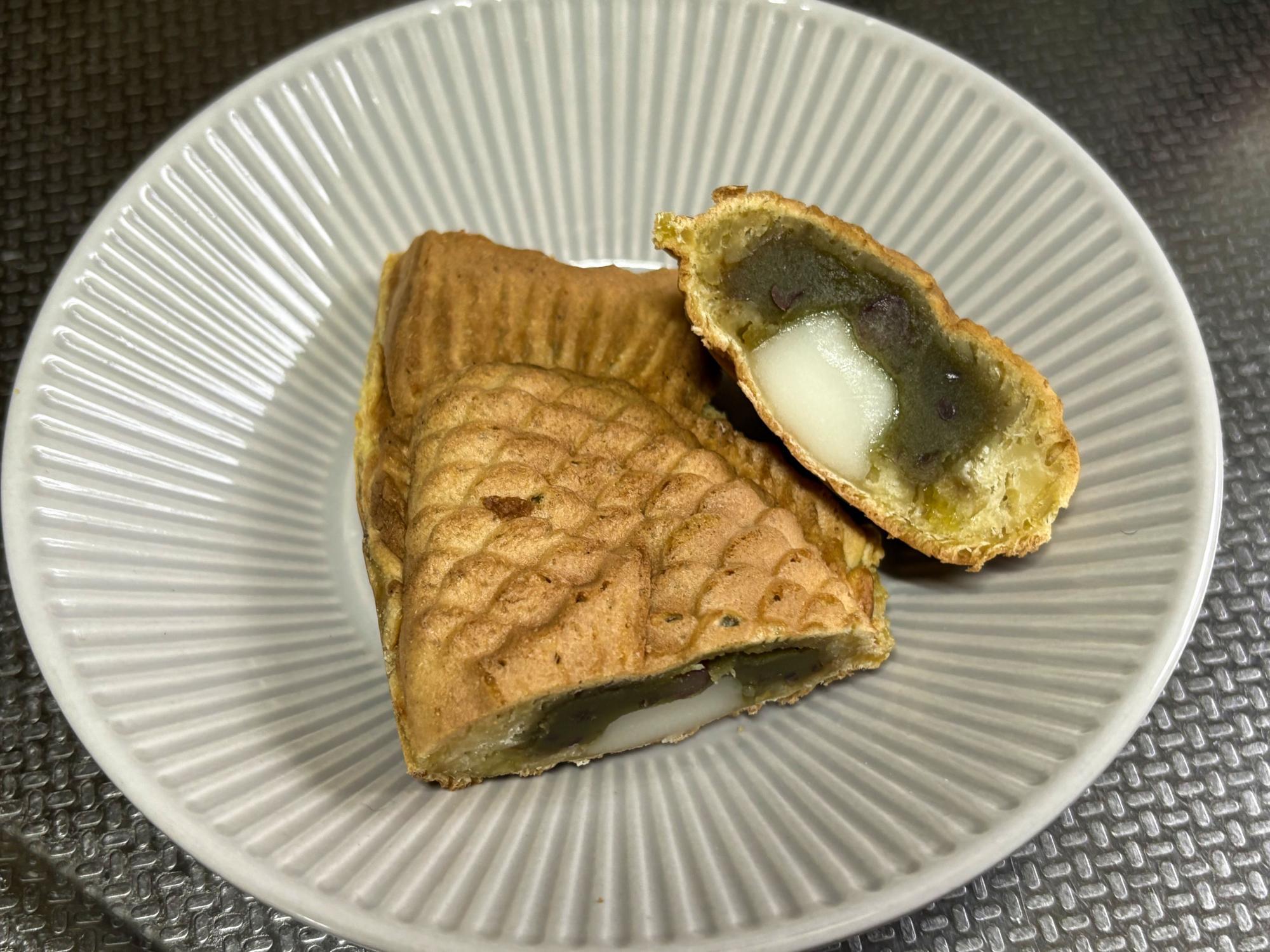 焼きたて屋 たい焼き、宇治抹茶あん/白玉入り