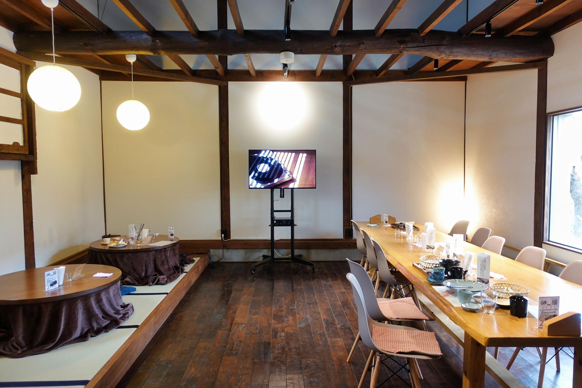 風と陽なたとそばの花 店内