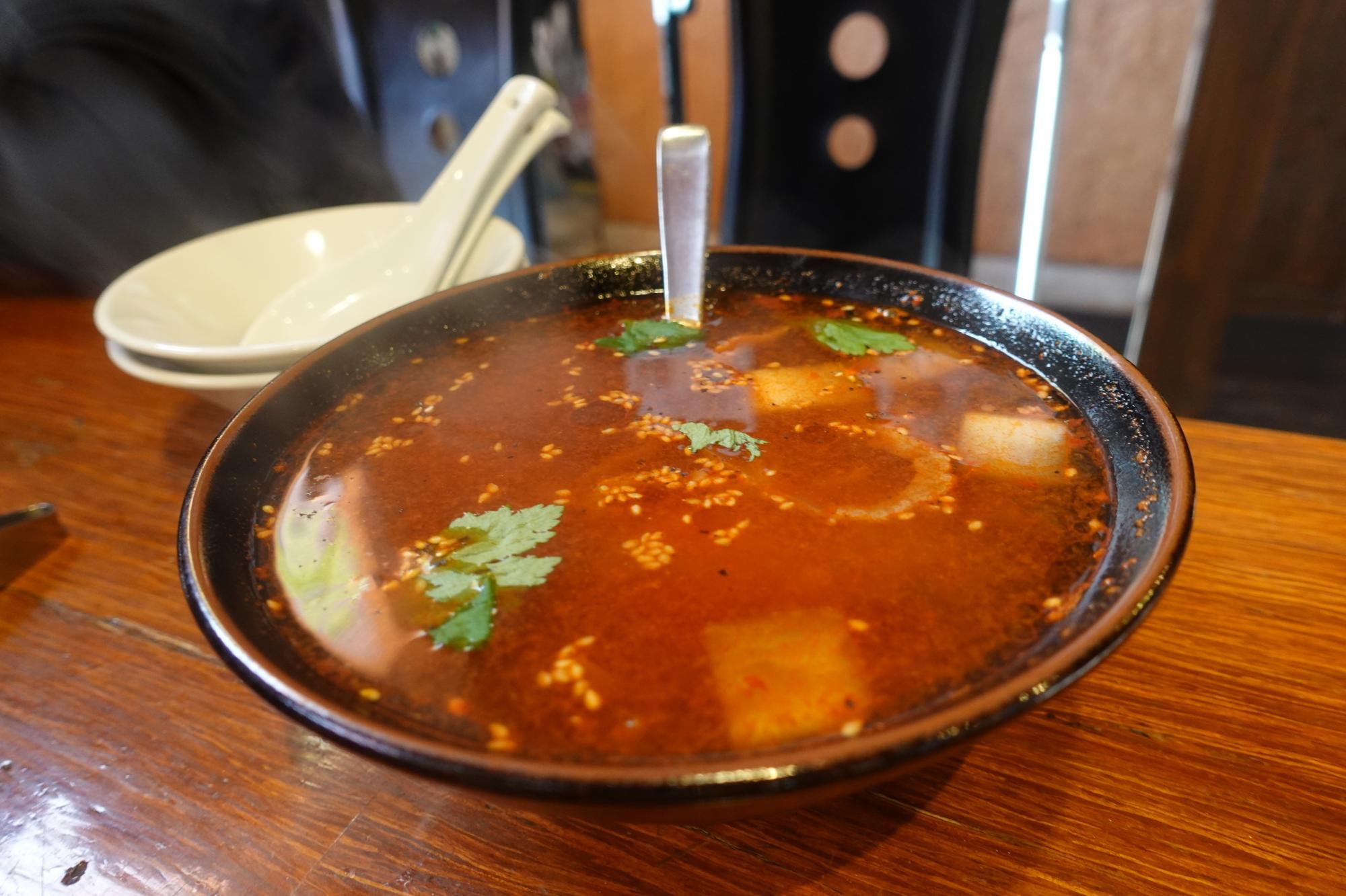 炭火焼肉 棕櫚 山形牛辛いスープ