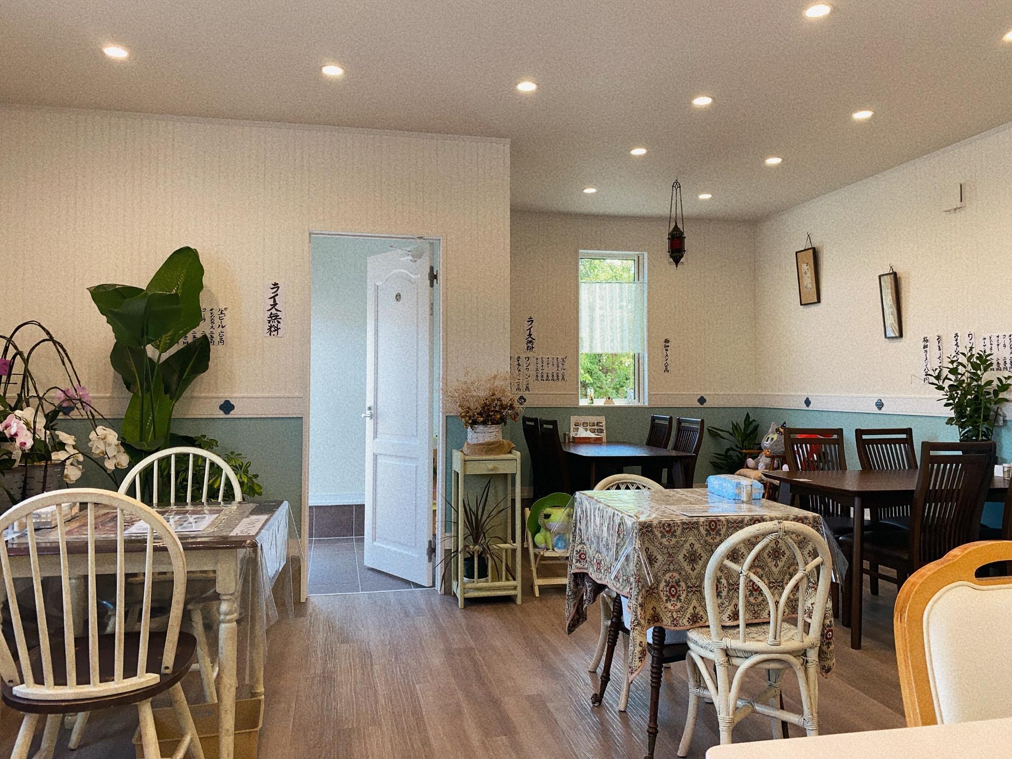 まいどさん 店内