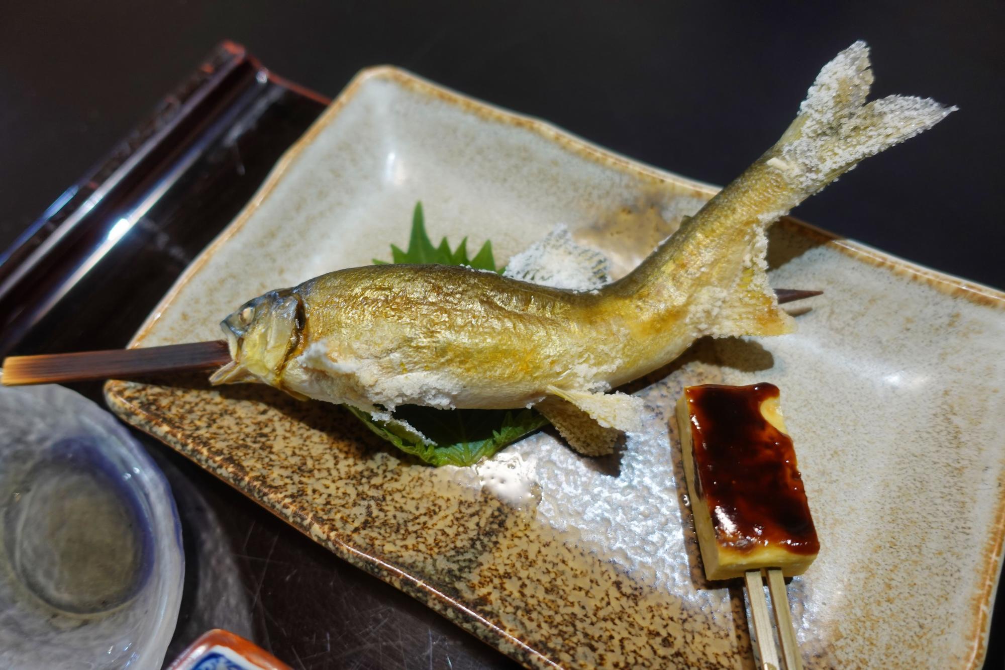 志ぐれ亭 鮎の踊り焼き 鮎酢 豆富田楽を添えて