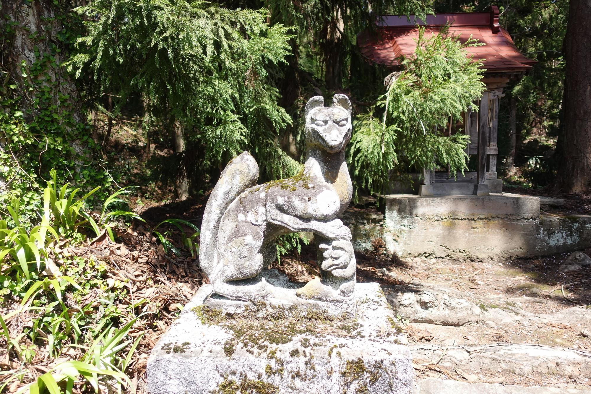 薬王寺 境内 稲荷神社 お稲荷様