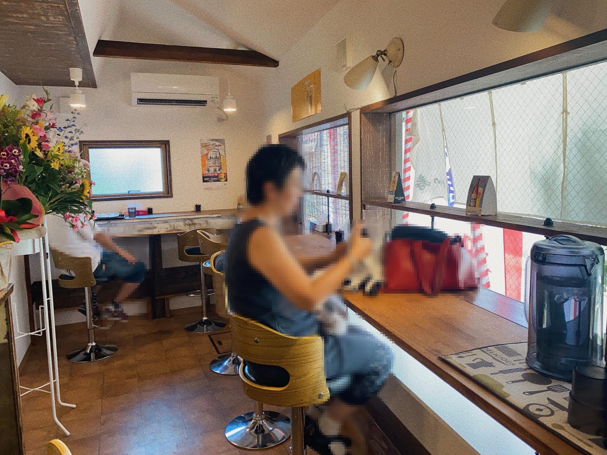 もつ煮の寿 カウンター席