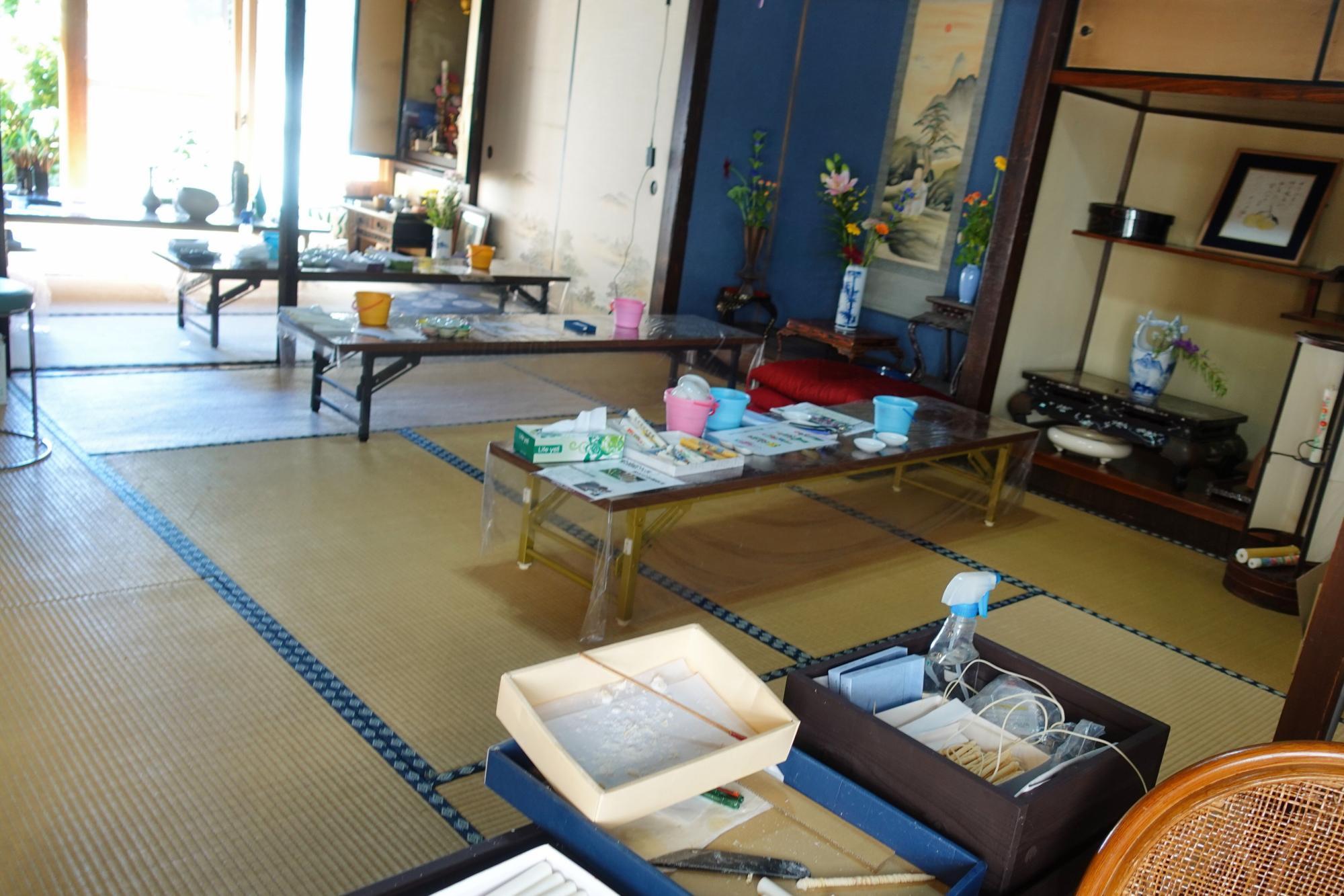 香道体験教室 小澤蝋燭店 店内 奥