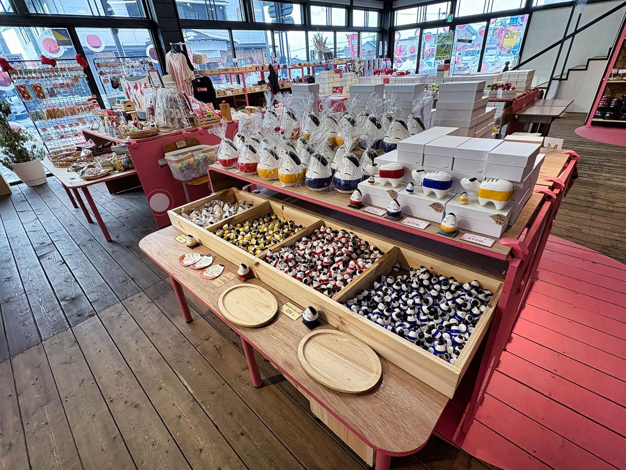 アカベコランド 店内