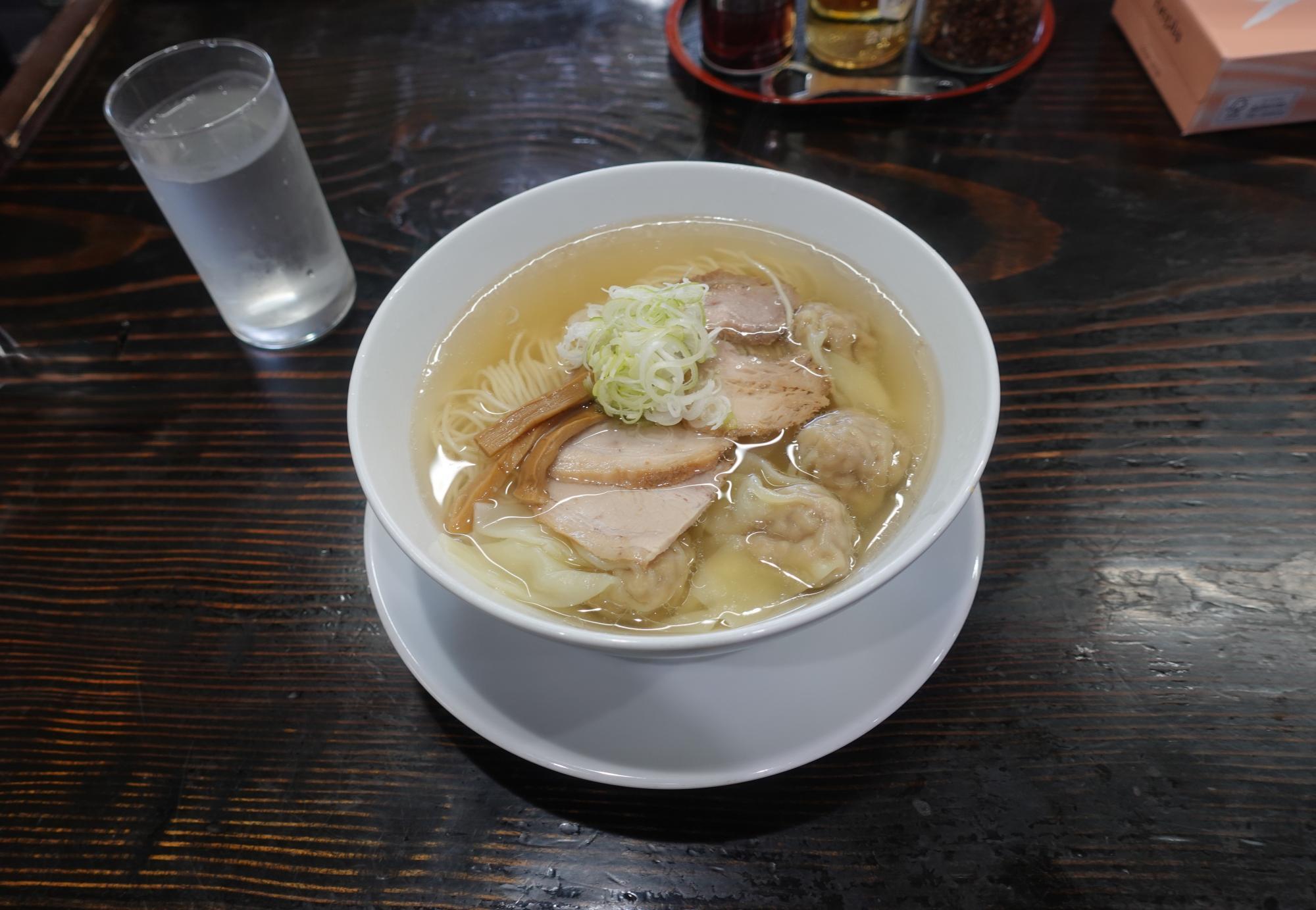 うえんで 山鹿店 会津山塩ラーメン ＋ ワンタン ＋ 細ストレート麺（中加水）