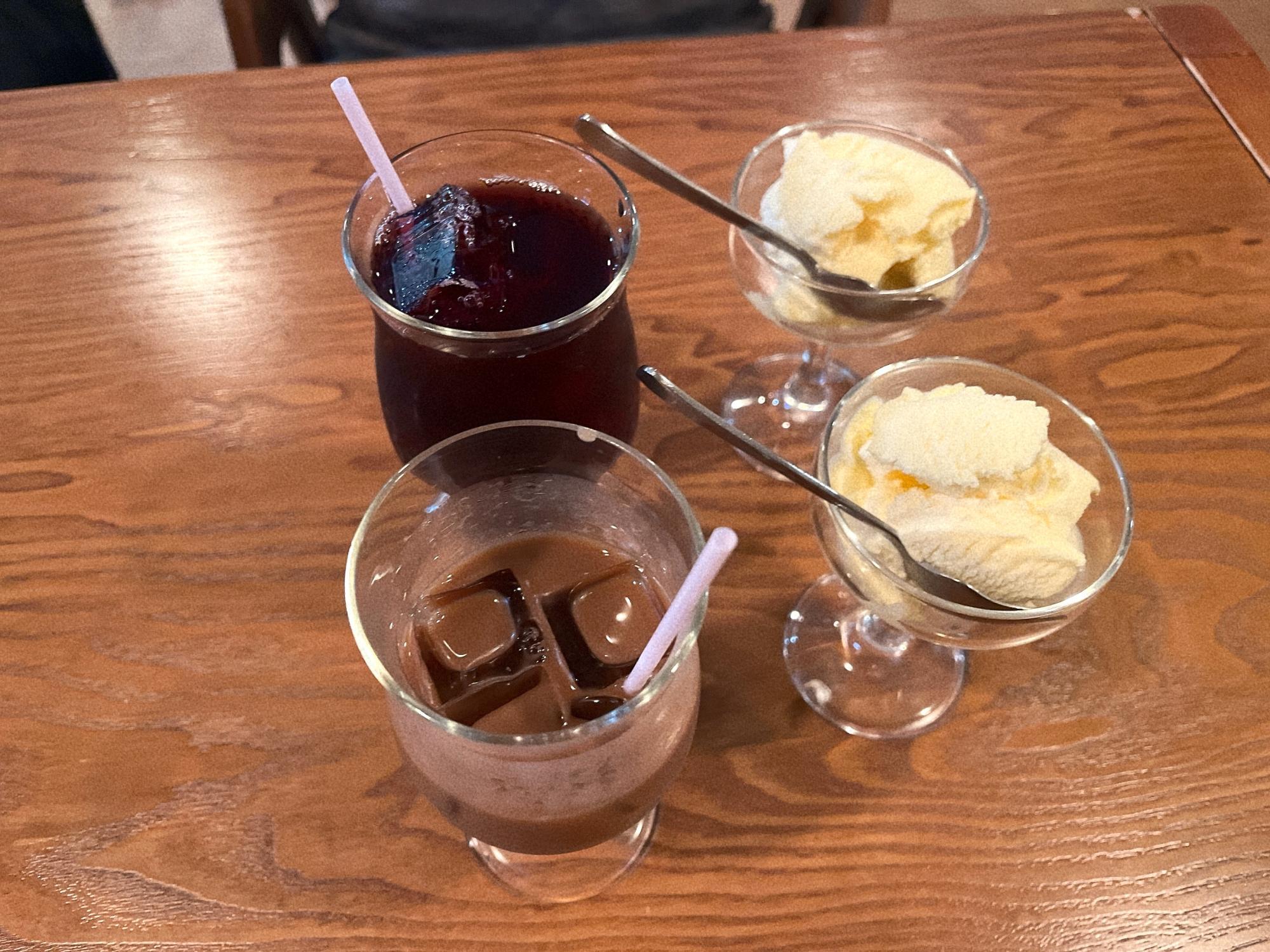 洋食 マーティン ドリンクとデザートのアイス