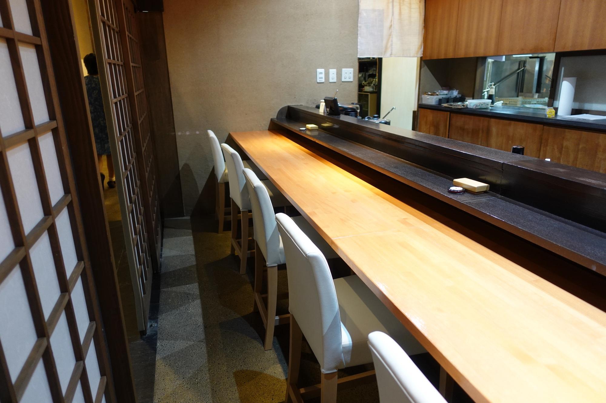 旬彩和食 芳 kaguwa カウンター席