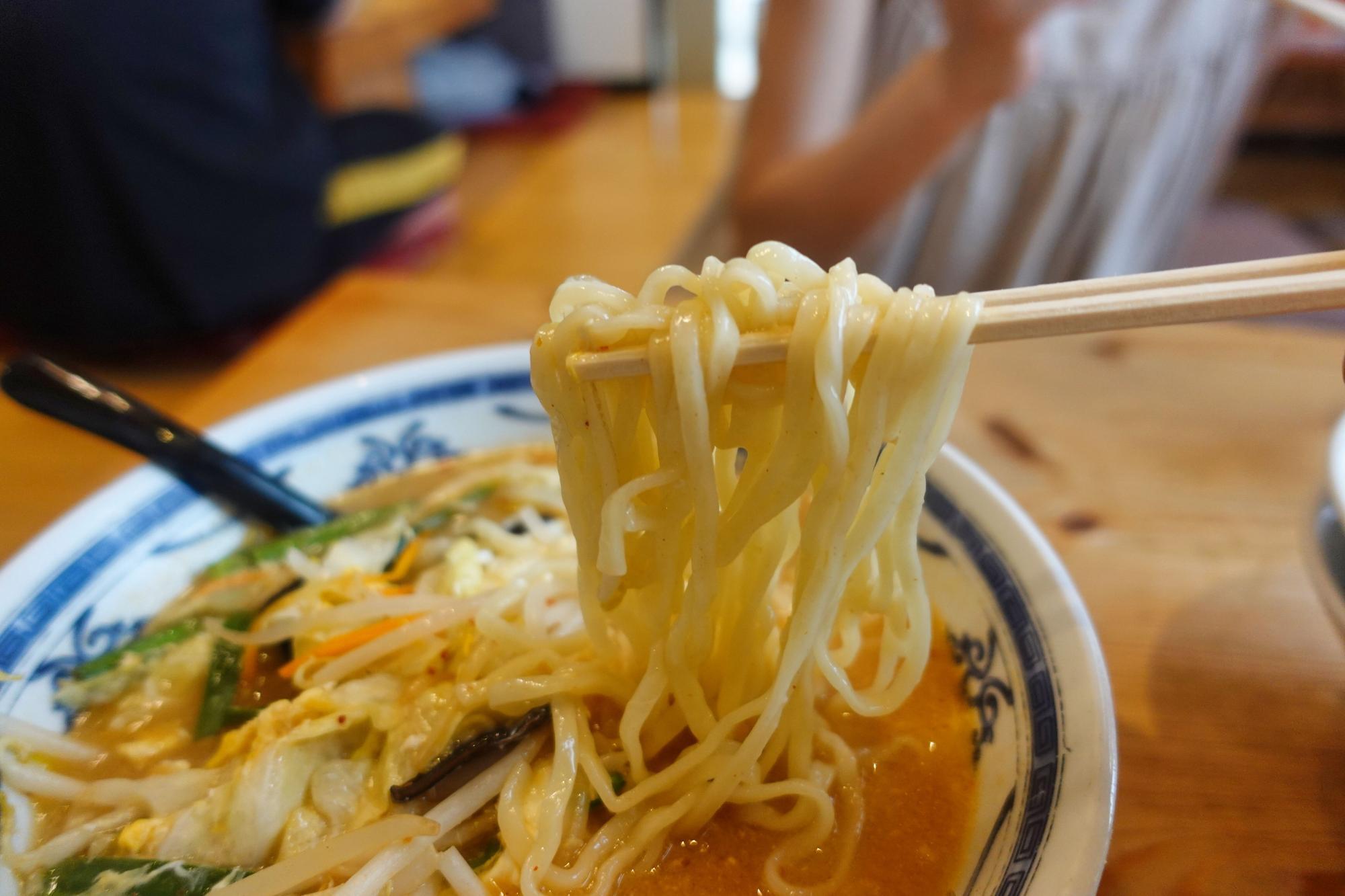 頓珍館 酸辣湯麺
