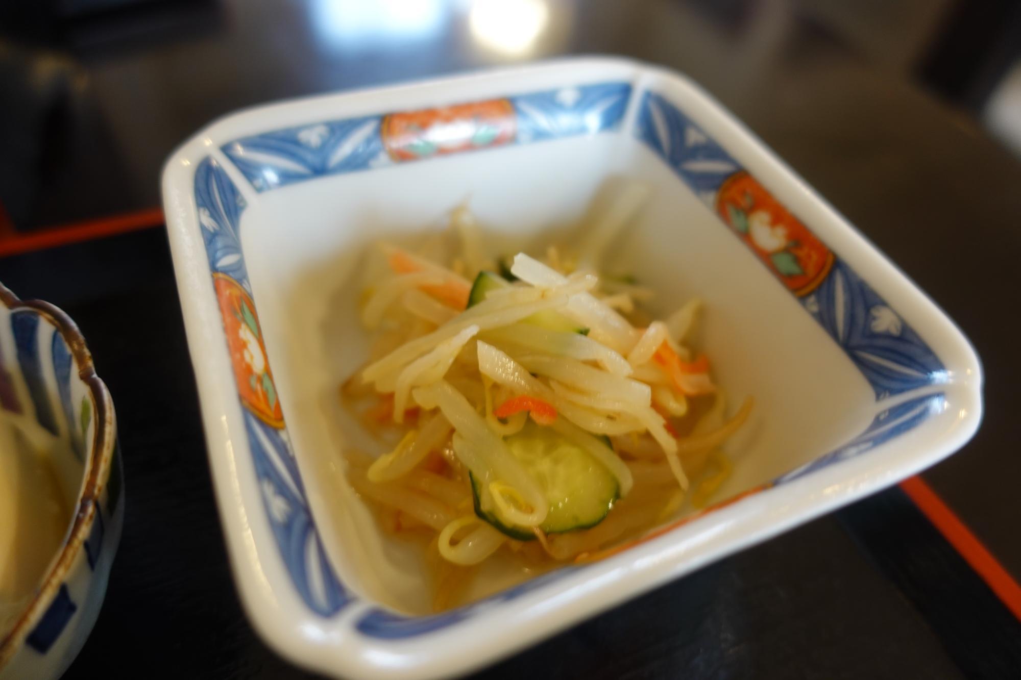 手打ちそば いち藤(いちふじ) 天重セット(ざるそば) 小鉢