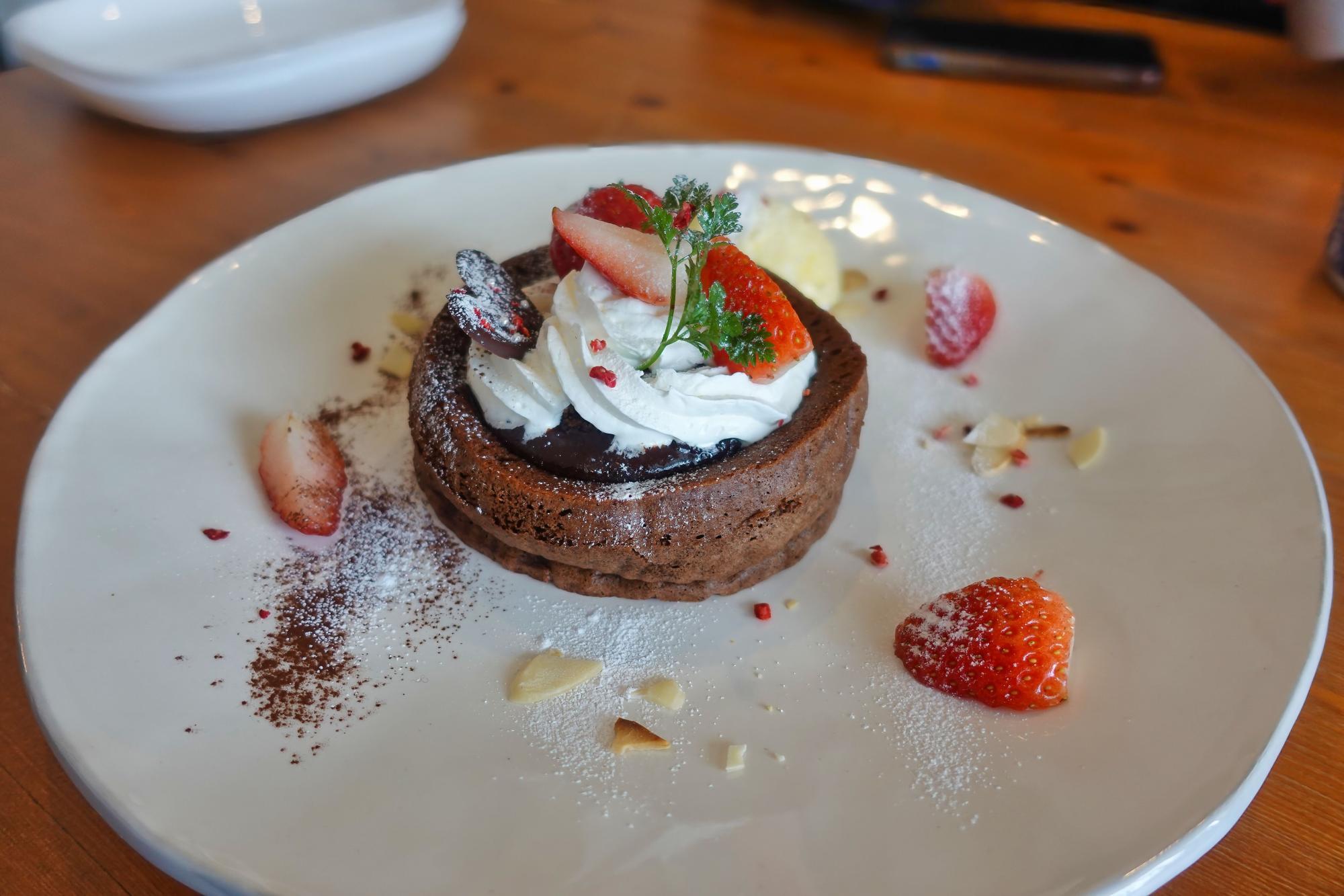 三茶カフェ フォンダンショコラパンケーキ