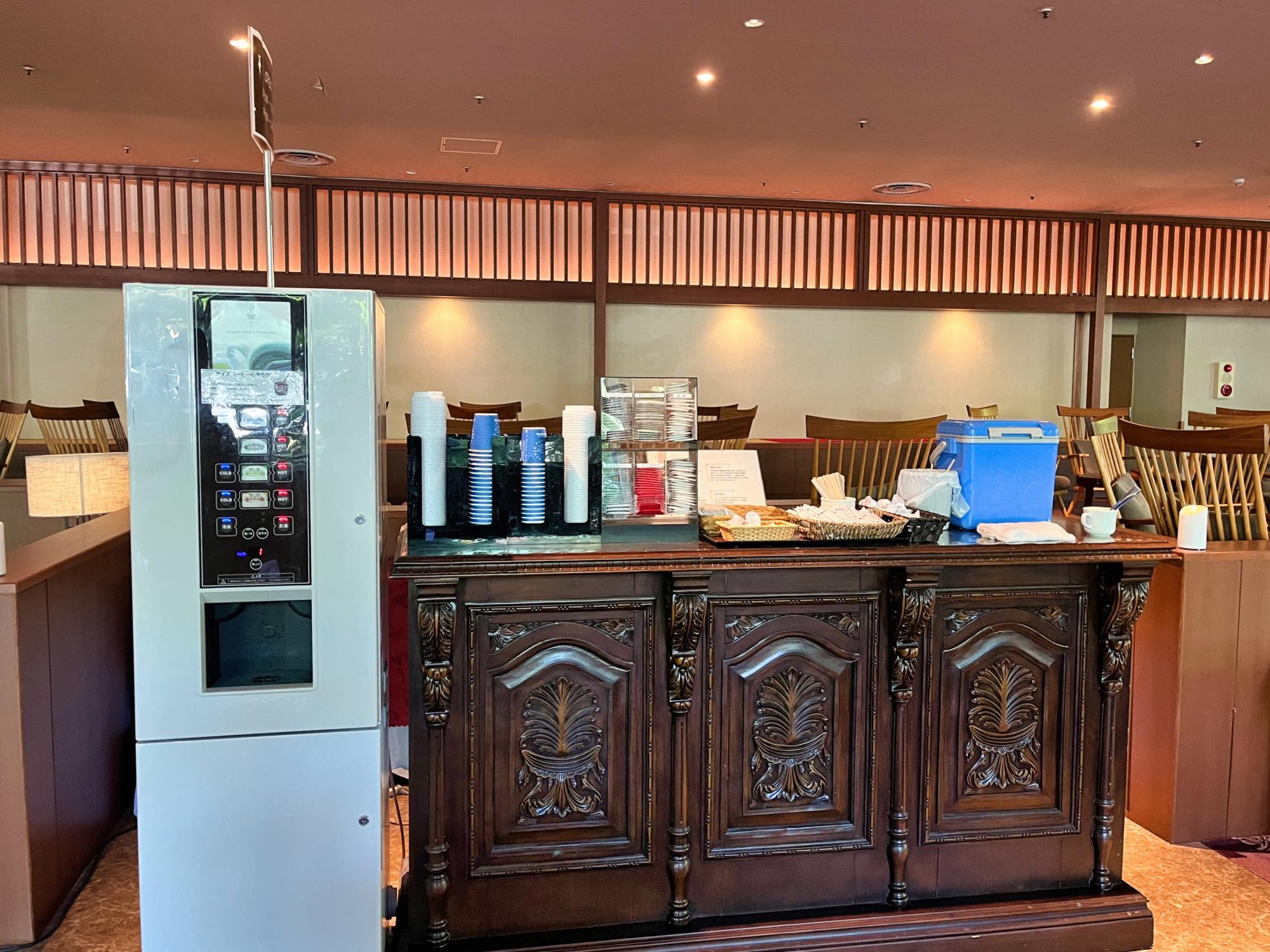 芦ノ牧温泉 丸峰観光ホテル ラウンジ ドリンクコーナー